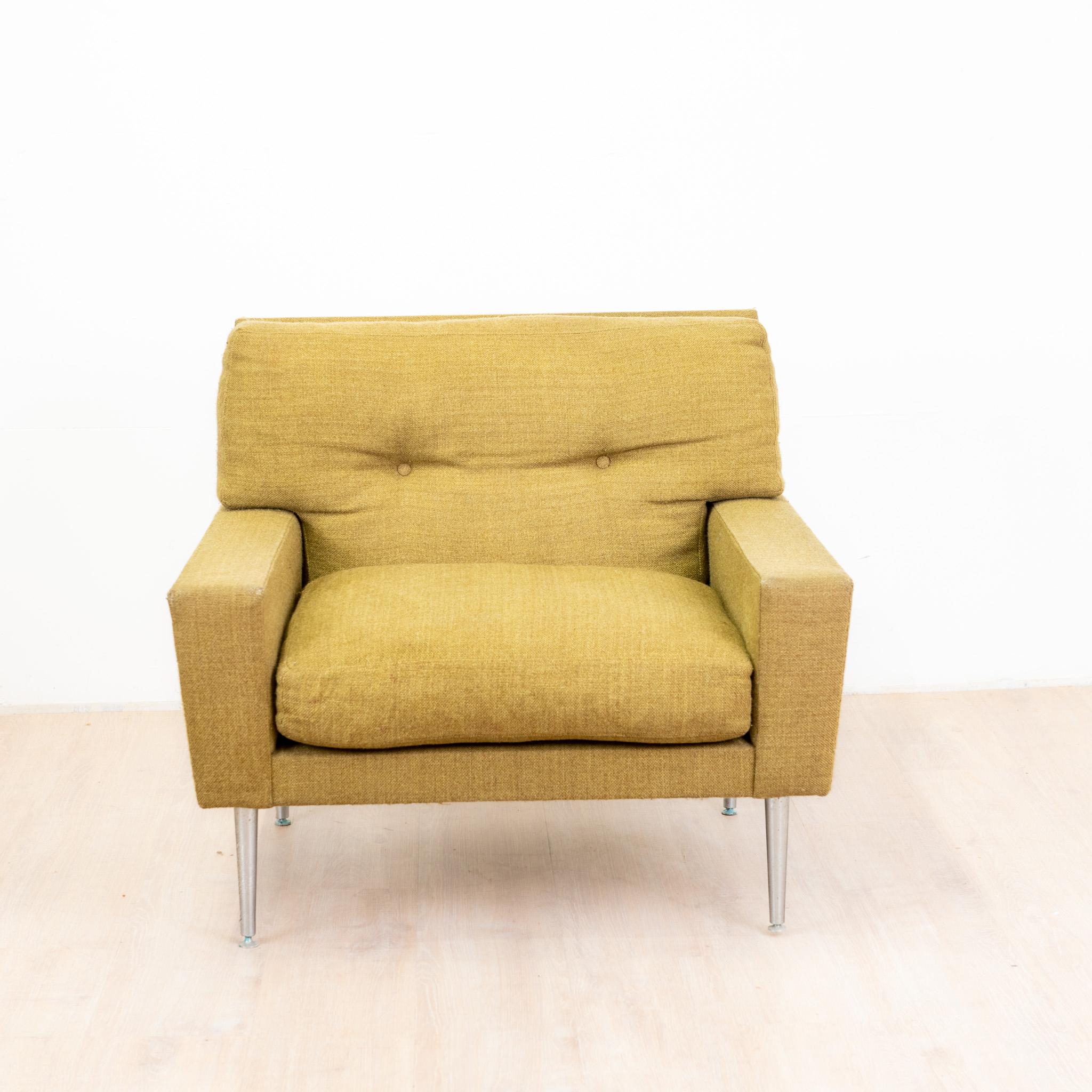 Mid-Century moderno Ensemble di mobili geometrici con basi in metallo, anni '60 in vendita