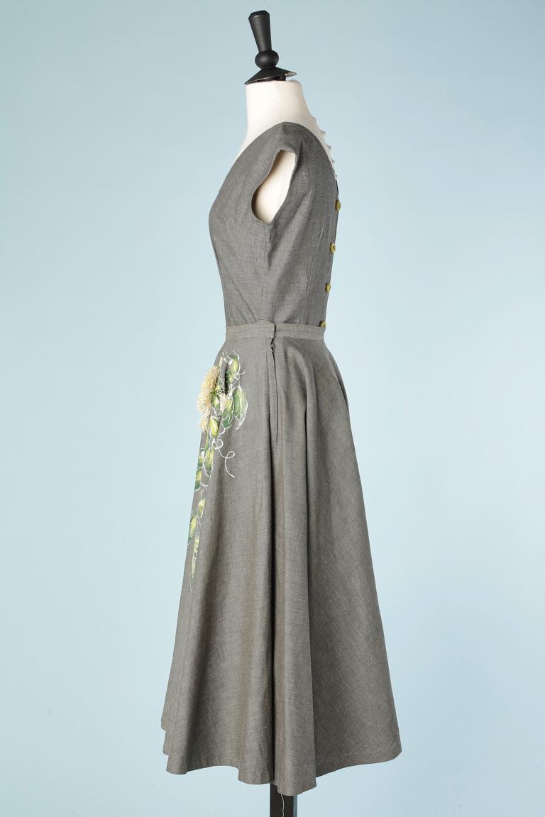 Ensemble in grey linen with Raphia flowers and hand painting leeve Nelly de Grab 2