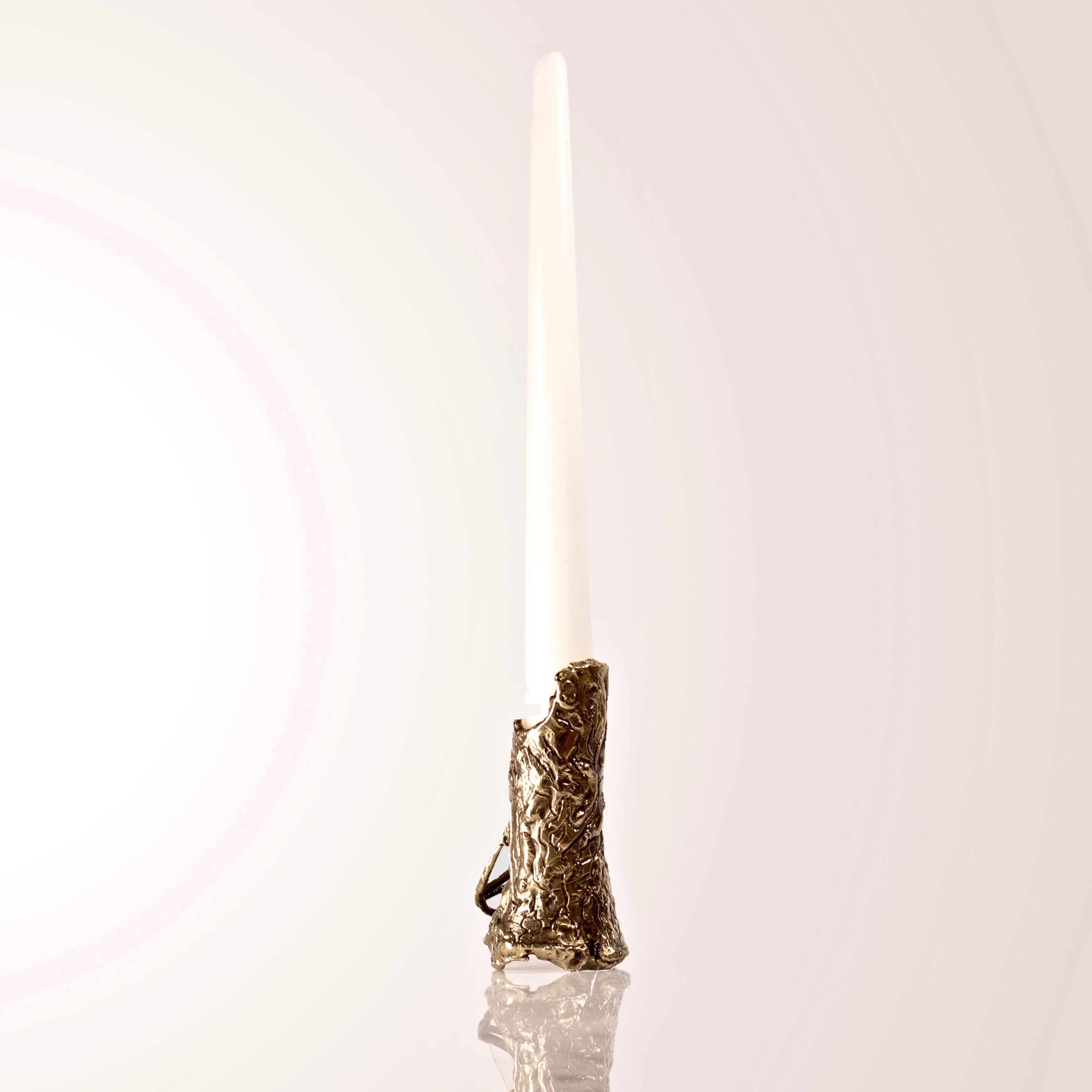 Ensemble aus handgefertigten Kerzenhaltern aus Messing von Samuel Costantini (Organische Moderne) im Angebot