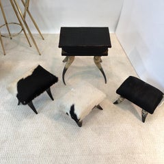 Ensemble di quattro accenti di corno e di nasello