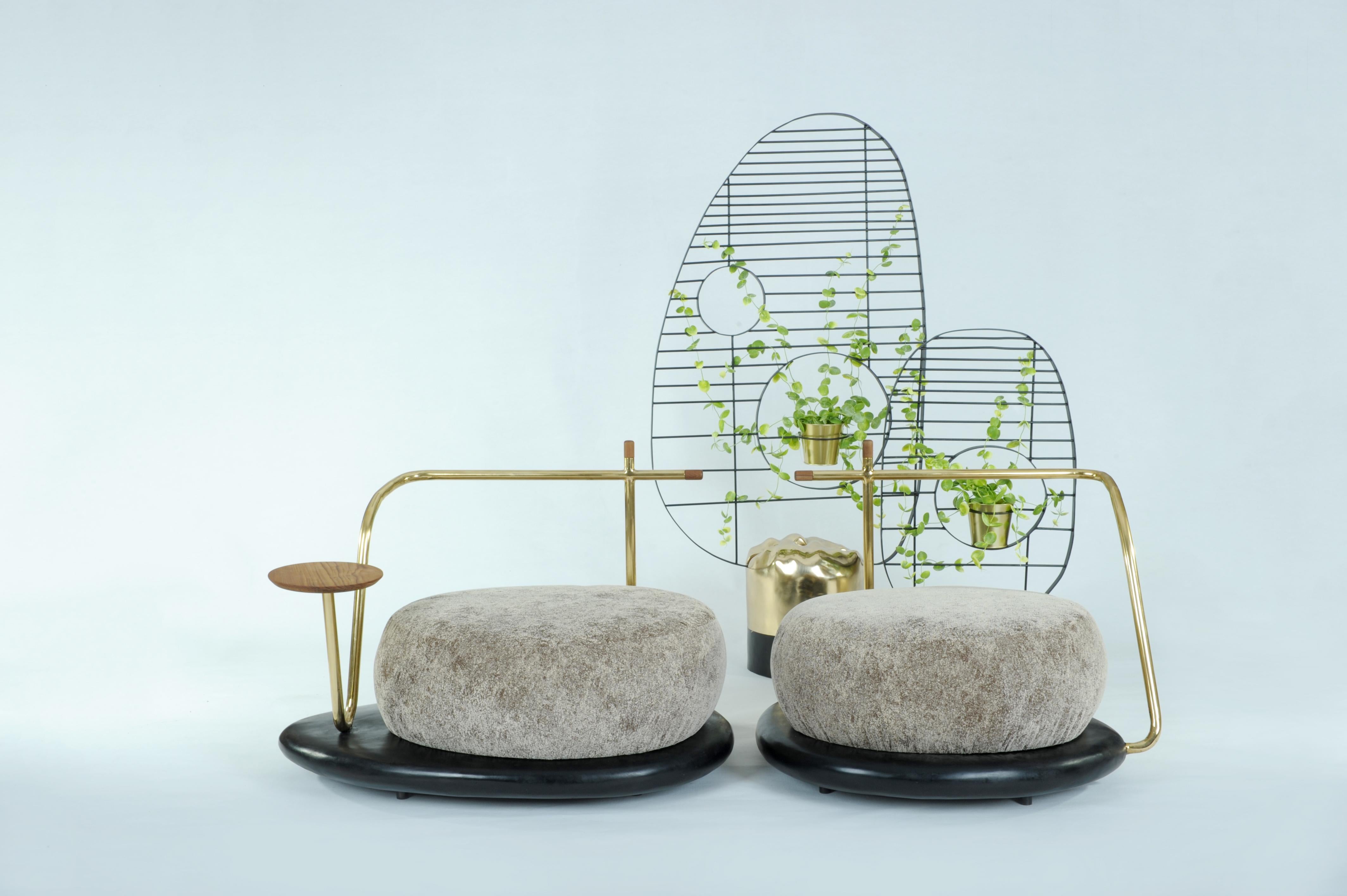 Ensemble of Grey Zen Pouffes and Coffee Table, Misaya In New Condition In Geneve, CH