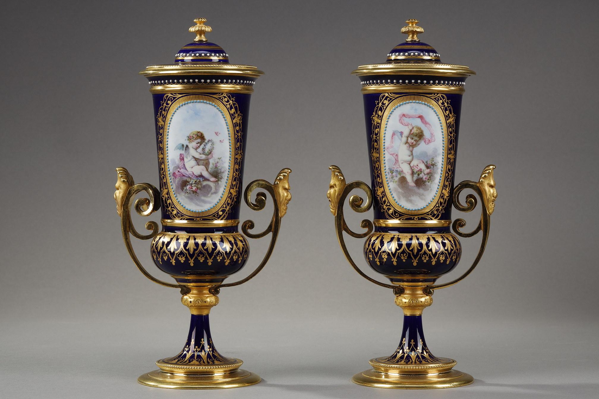 Louis XVI Ensemble of Sèvres Porcelain Decorated with Putti For Sale