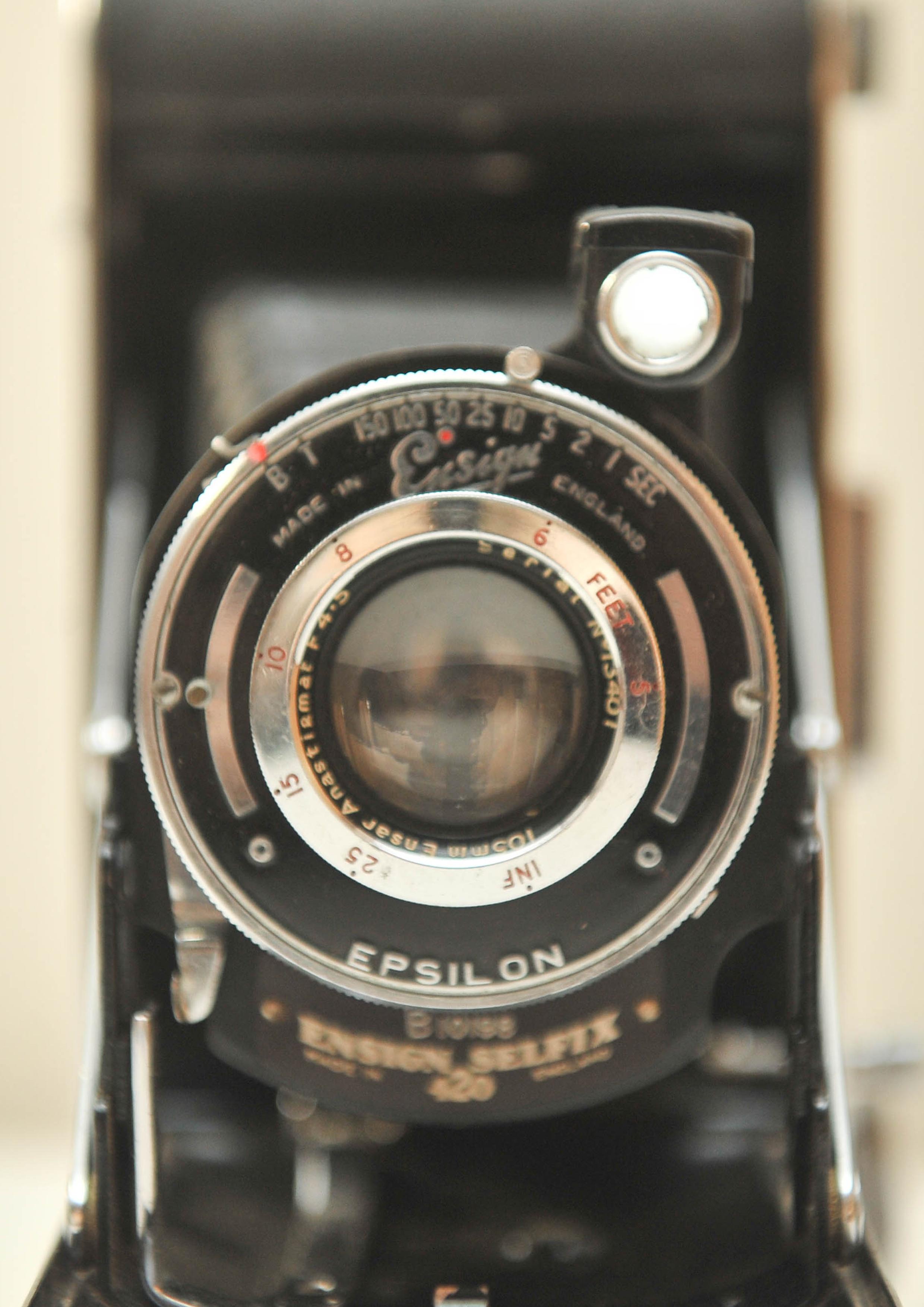 Ensign 420 Selfix With Ensar Anastigmat 105mm F4.5 Fixed Lens & Epsilom Shutter 4