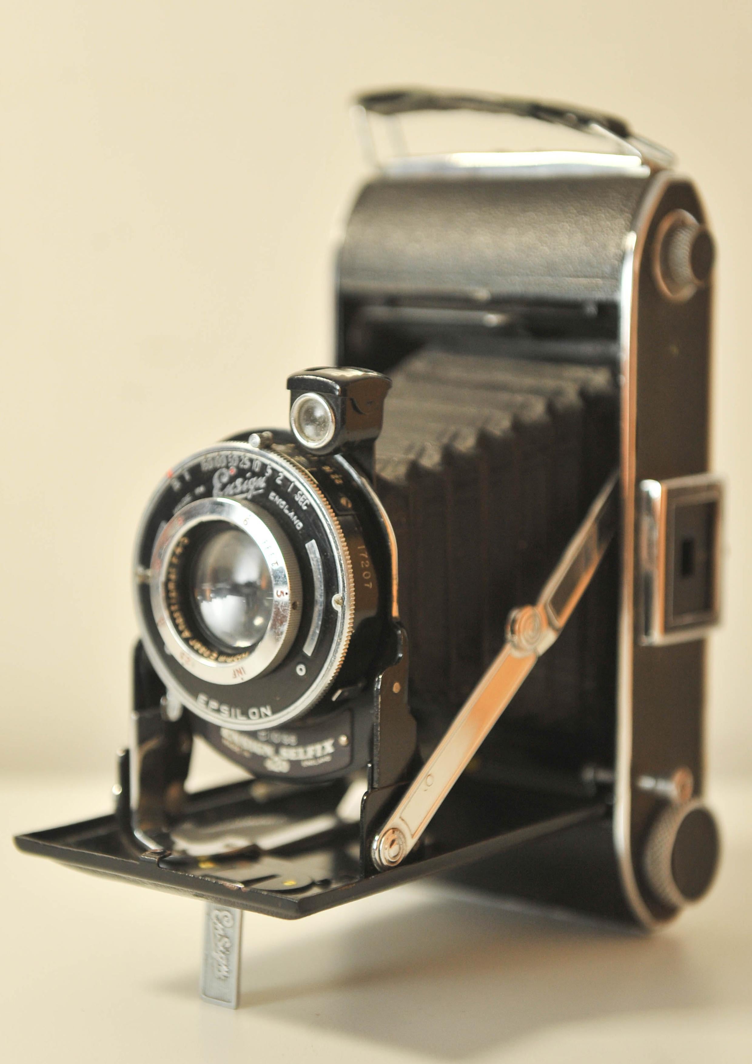 British Ensign 420 Selfix With Ensar Anastigmat 105mm F4.5 Fixed Lens & Epsilom Shutter
