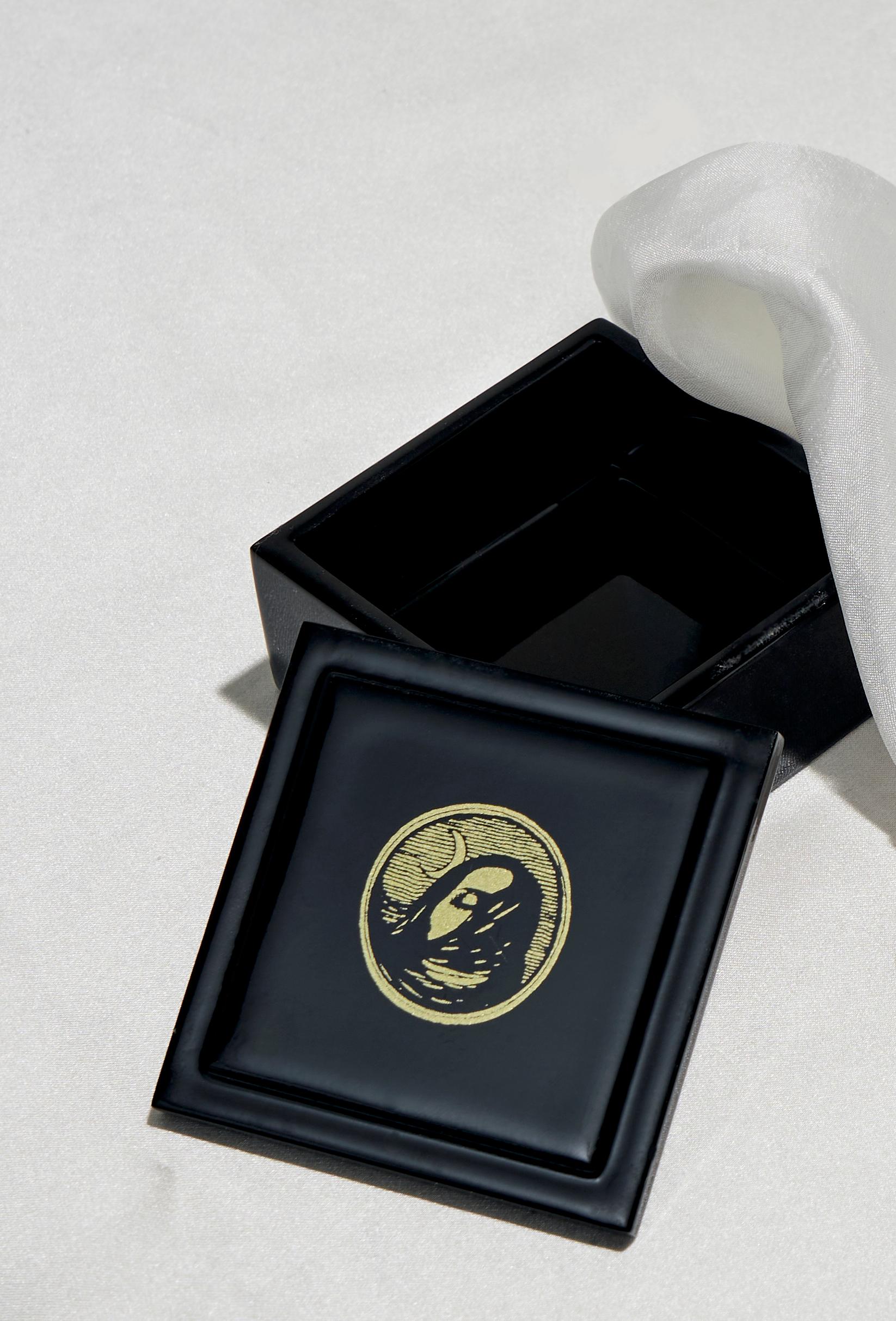Médaillon « Enso » en or 18 carats Unisexe en vente