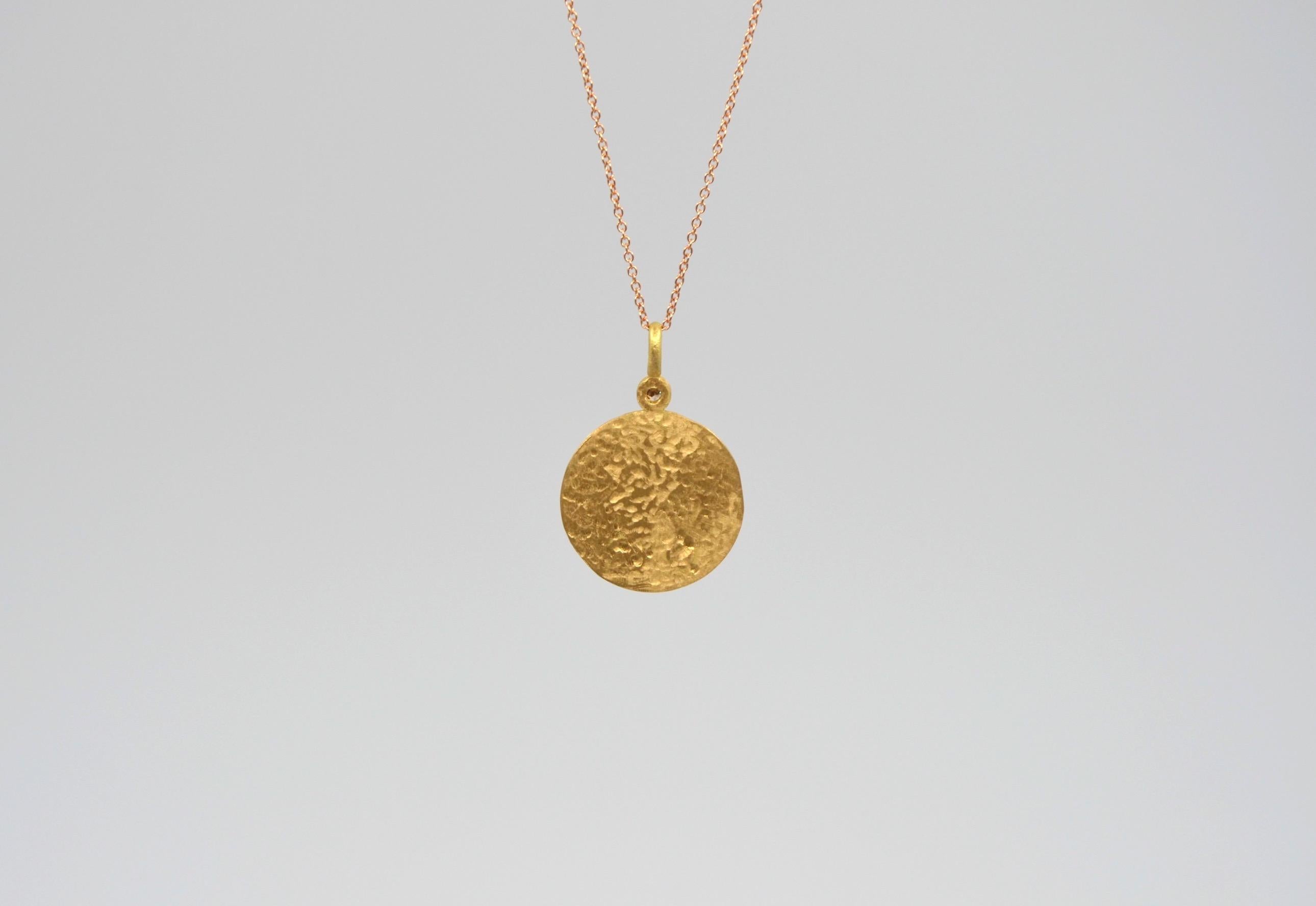 'Enso II' 18k Gold Pendant In New Condition For Sale In Milano, IT