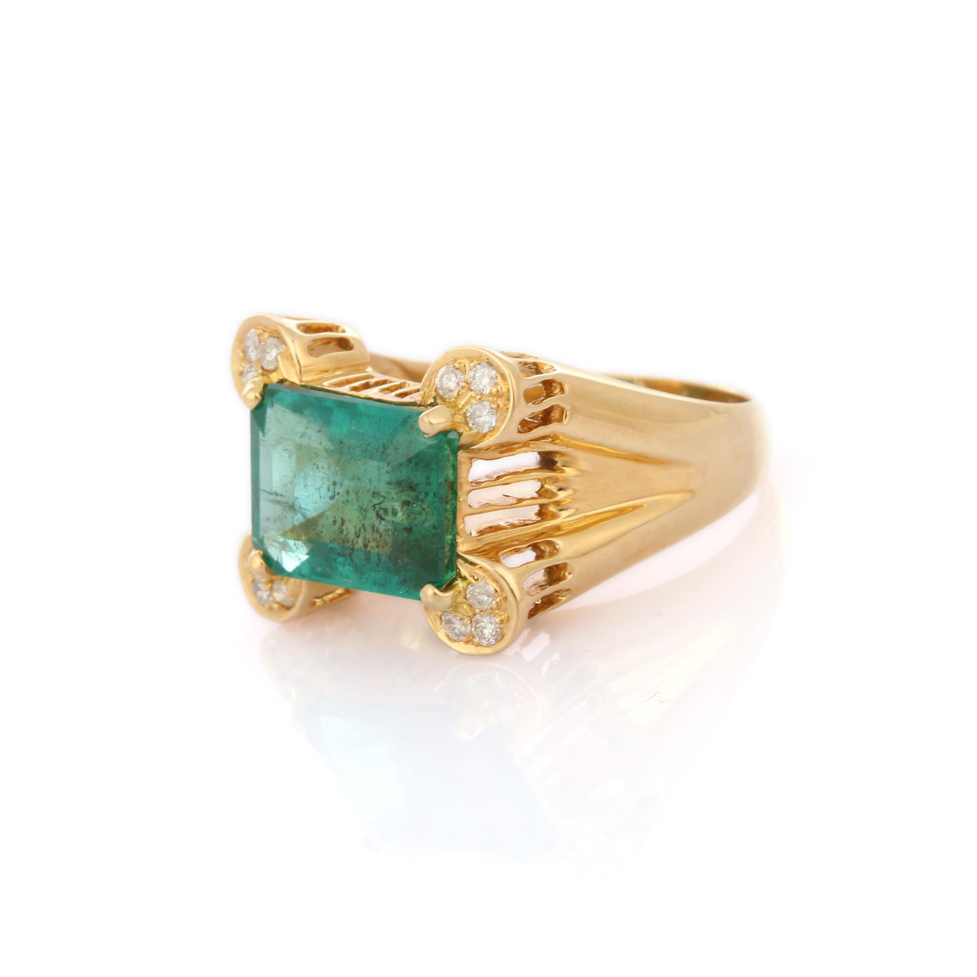 For Sale:  Enticing 3.94 Ct Green Emerald and Diamond Set in 18K Yellow Gold Cocktail Ring 4