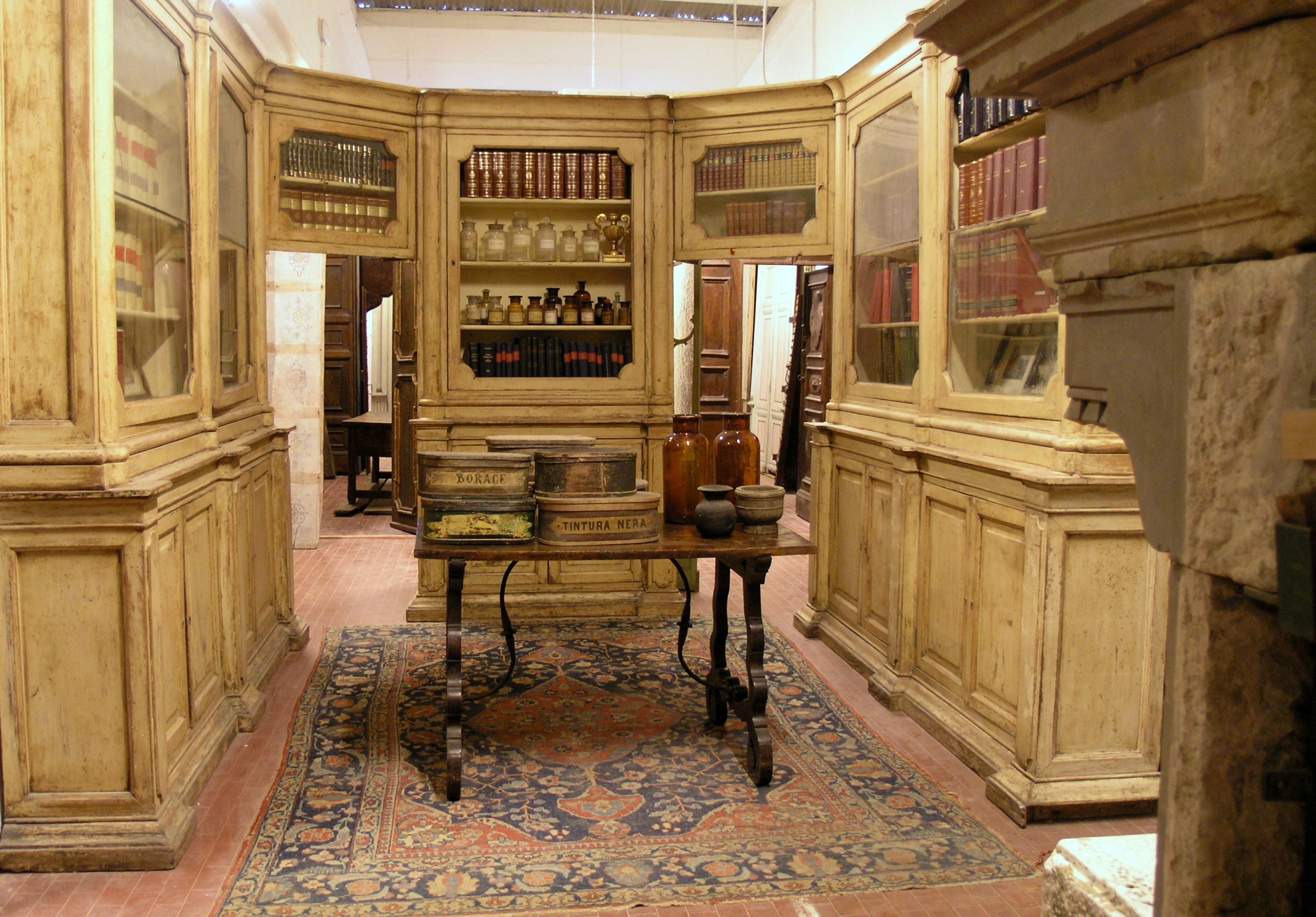 Italian Entire Pharmacy cabinet in first yellow lacquer, Italy For Sale