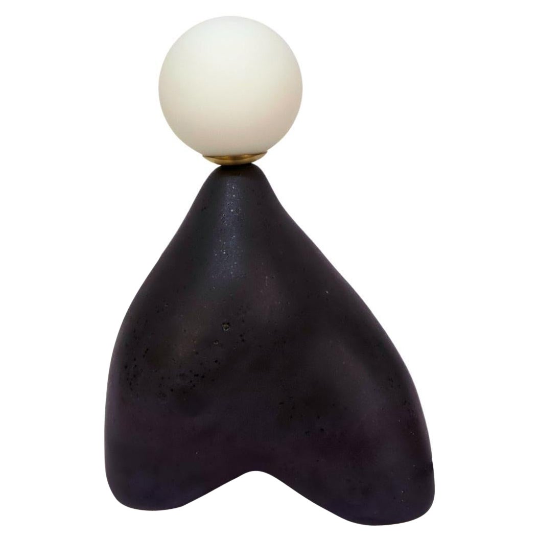 Entity-Tischlampe von Camila Apaez