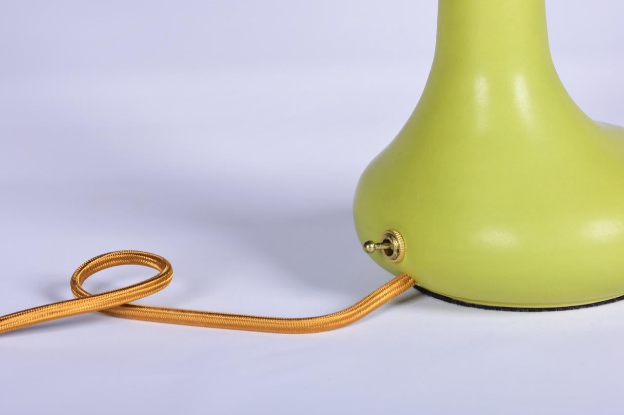 Entler Ceramic Single Globe Table Lamp For Sale 1