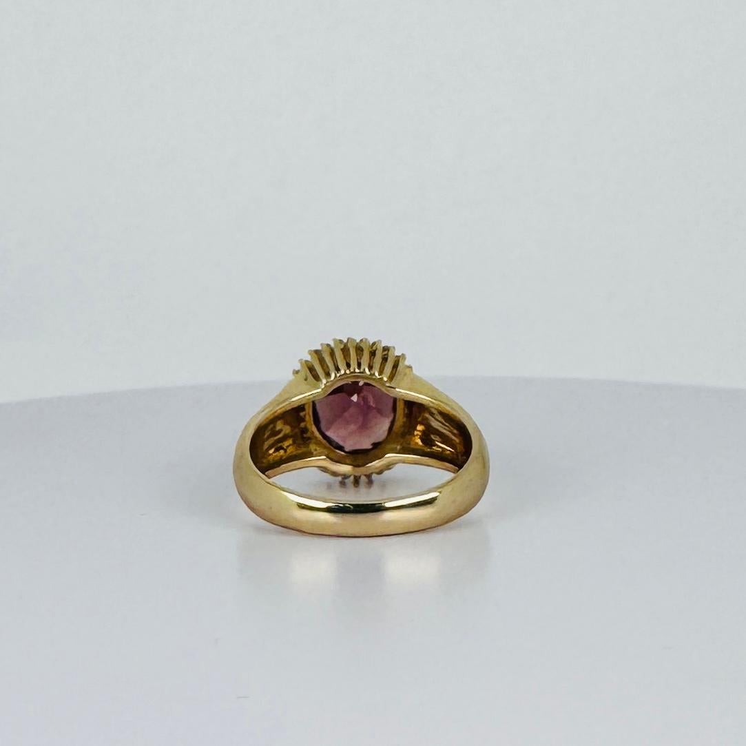 Anillo Entourage oro 14k amatista talla oval 3 quilates rodeada 32 zafiros blancos 4