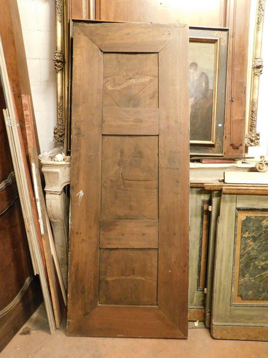 Entrance door, carved and lacquered walnut door, Italy For Sale 3