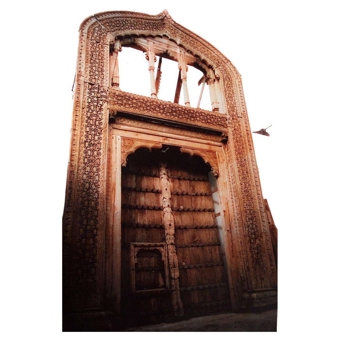 Entrance door of a city Moughal XVI-XVII century For Sale