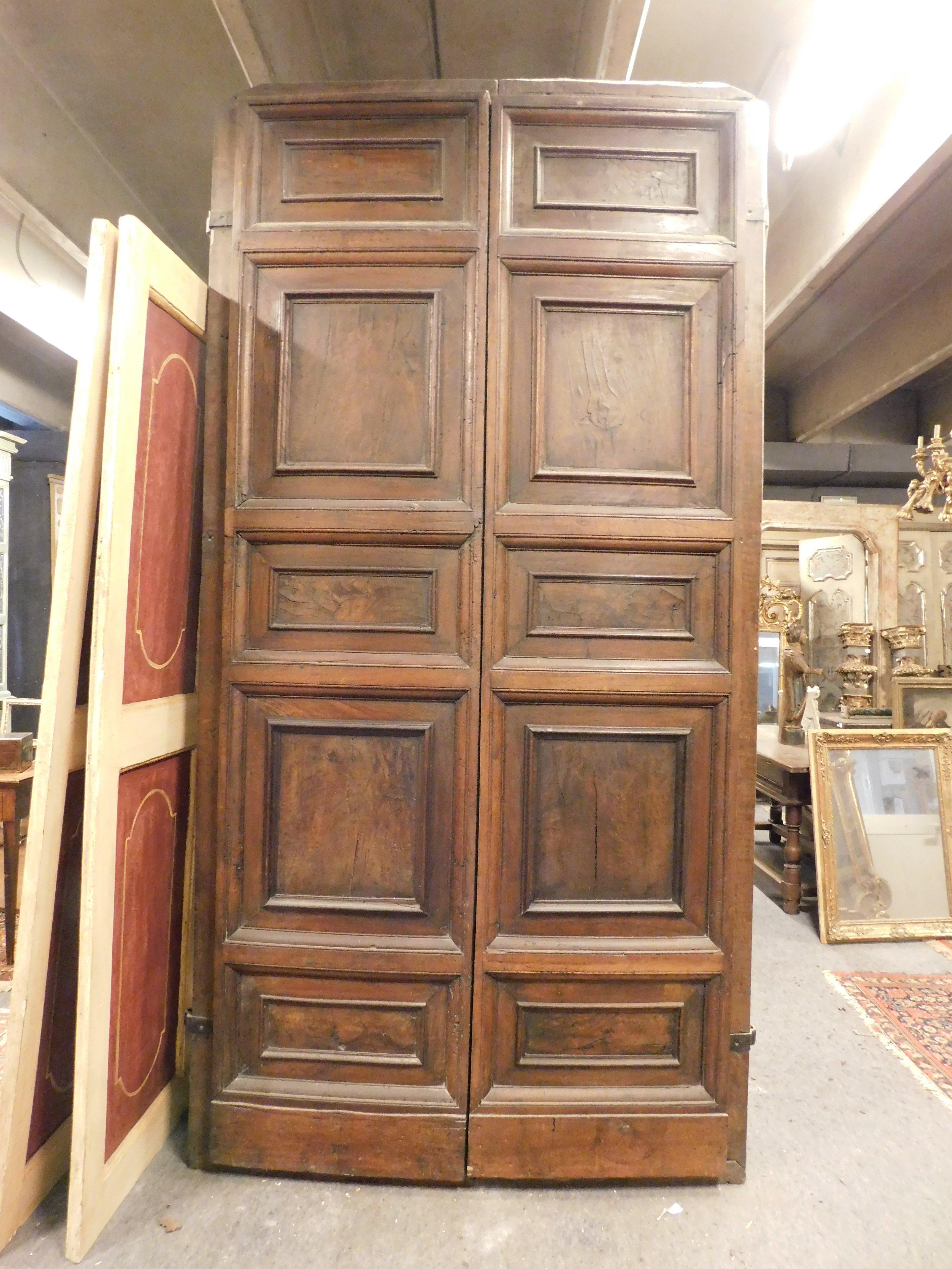 Italian Entrance double doors in carved walnut, very thick and powerful, Italy For Sale