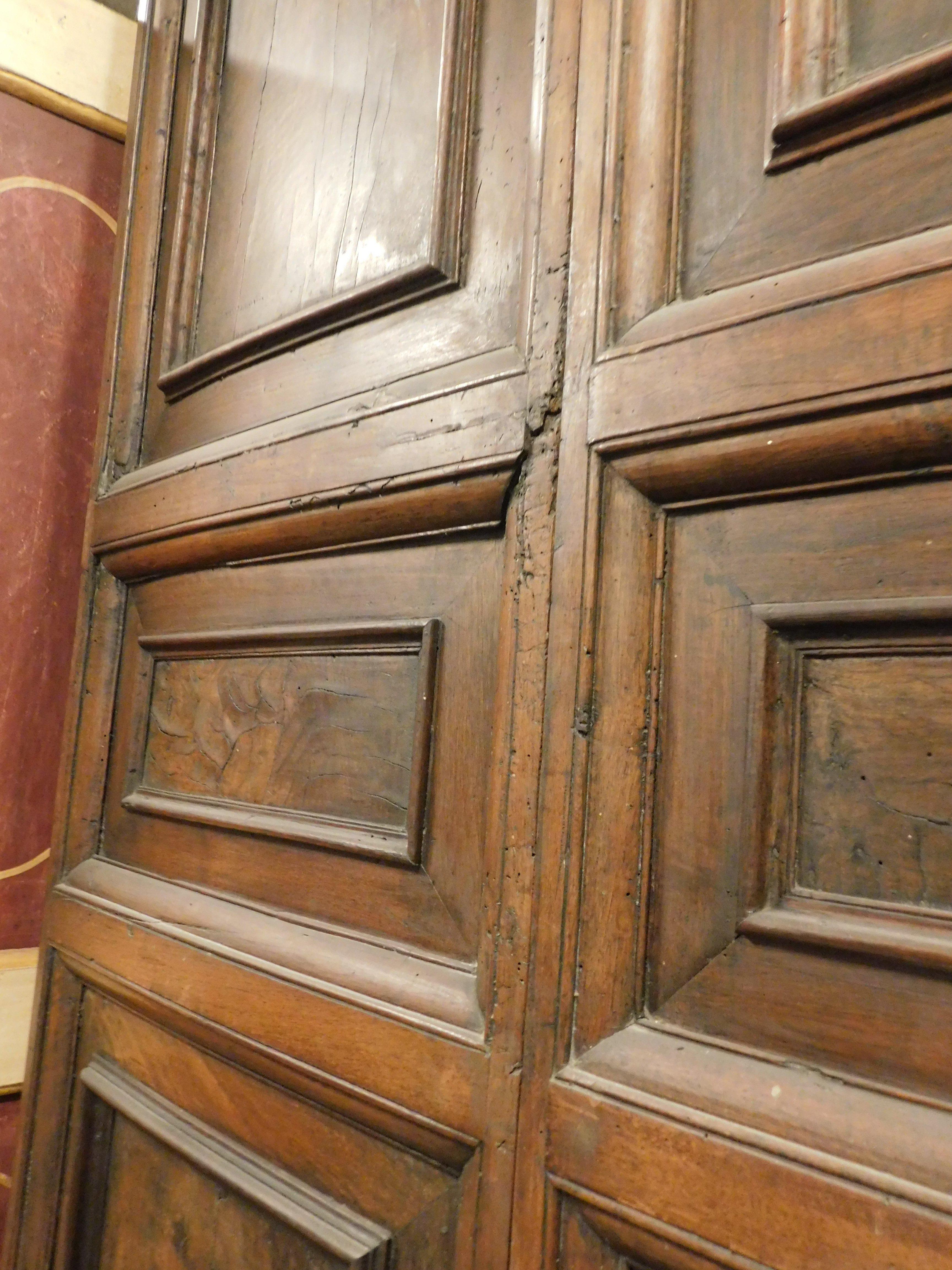 Entrance double doors in carved walnut, very thick and powerful, Italy For Sale 2