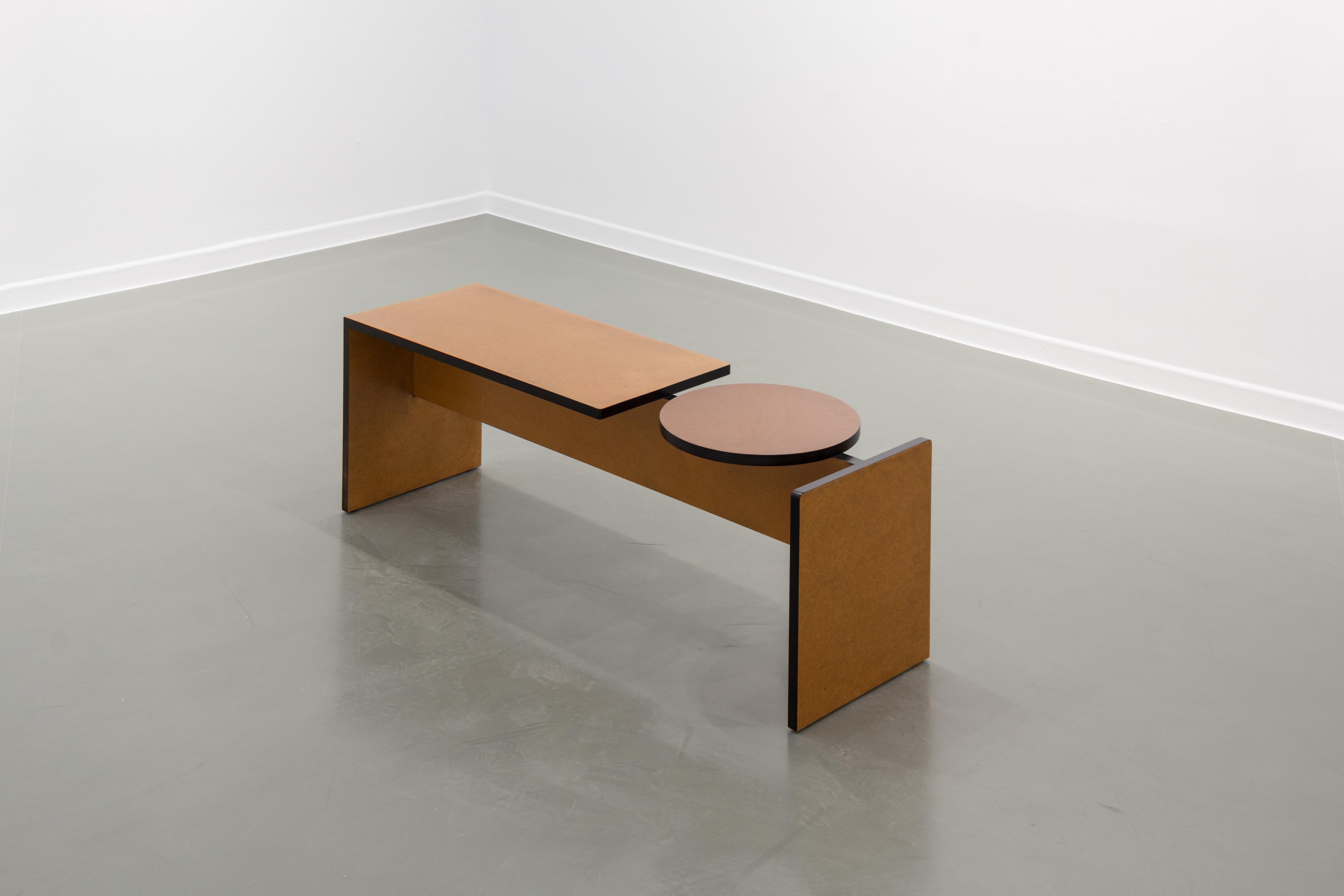 Postmoderne Banc Entreplanta de Marta Ayala Herrera en vente