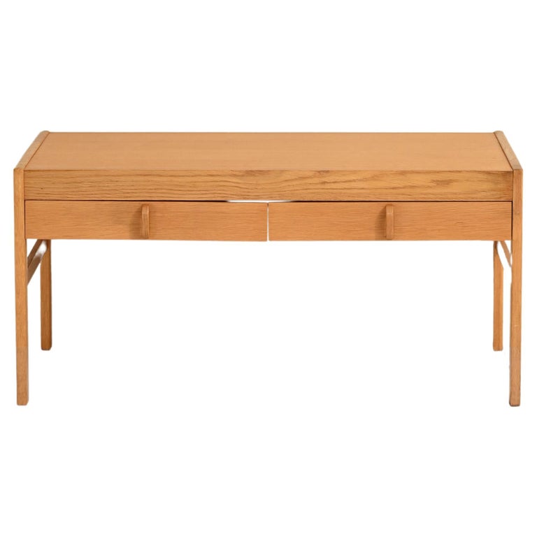 Entryway Oak Bench, Vintage TV For Sale at 1stDibs