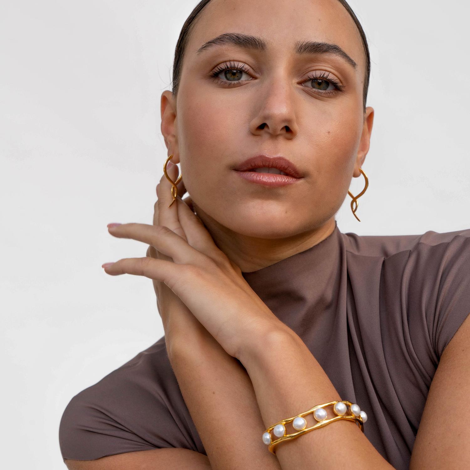 Modern Entwined Large Double Twist Hoops In Gold Vermeil For Sale
