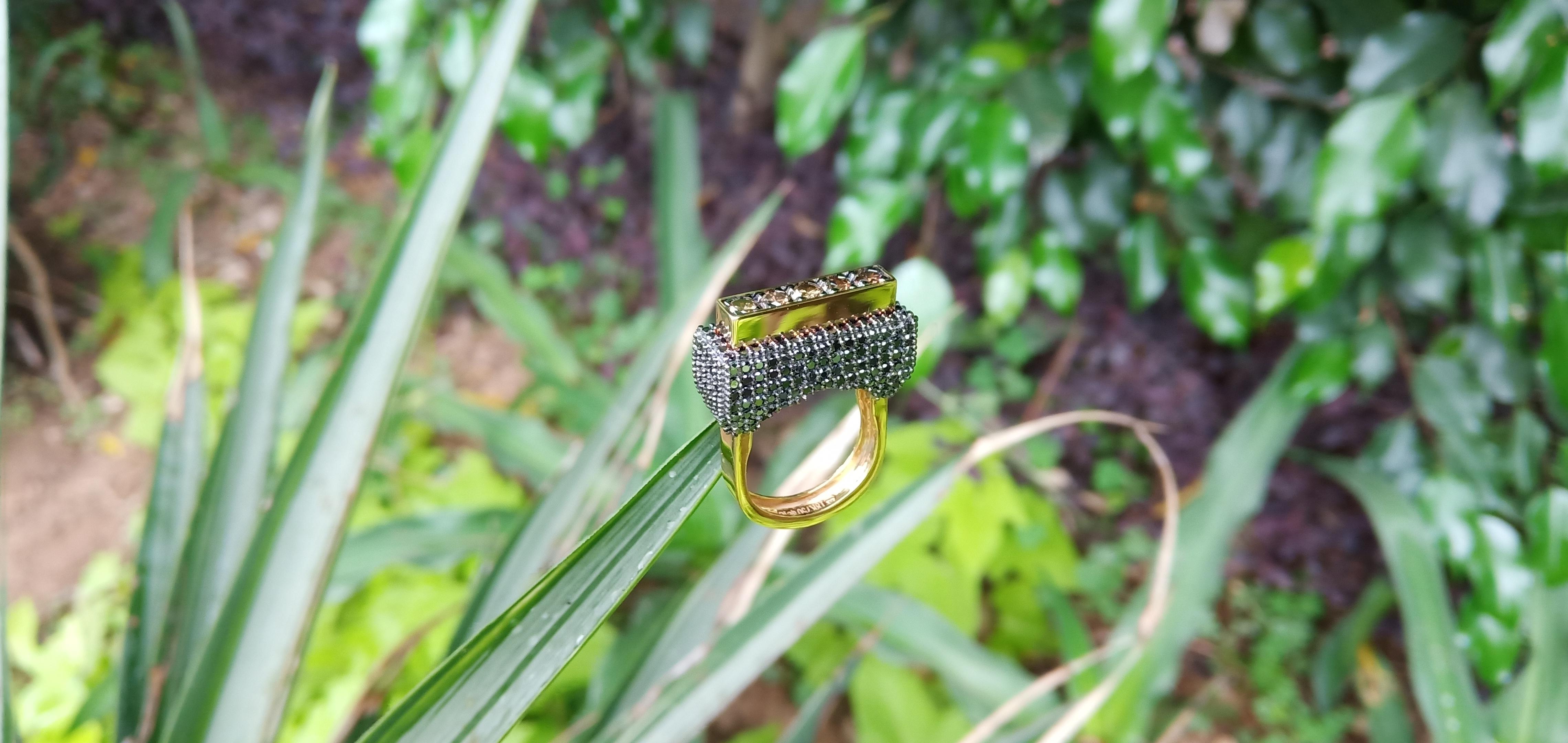 Contemporary Meet Wide Eyed consistently with One of a Kind Colored Diamond Yellow Gold Ring For Sale