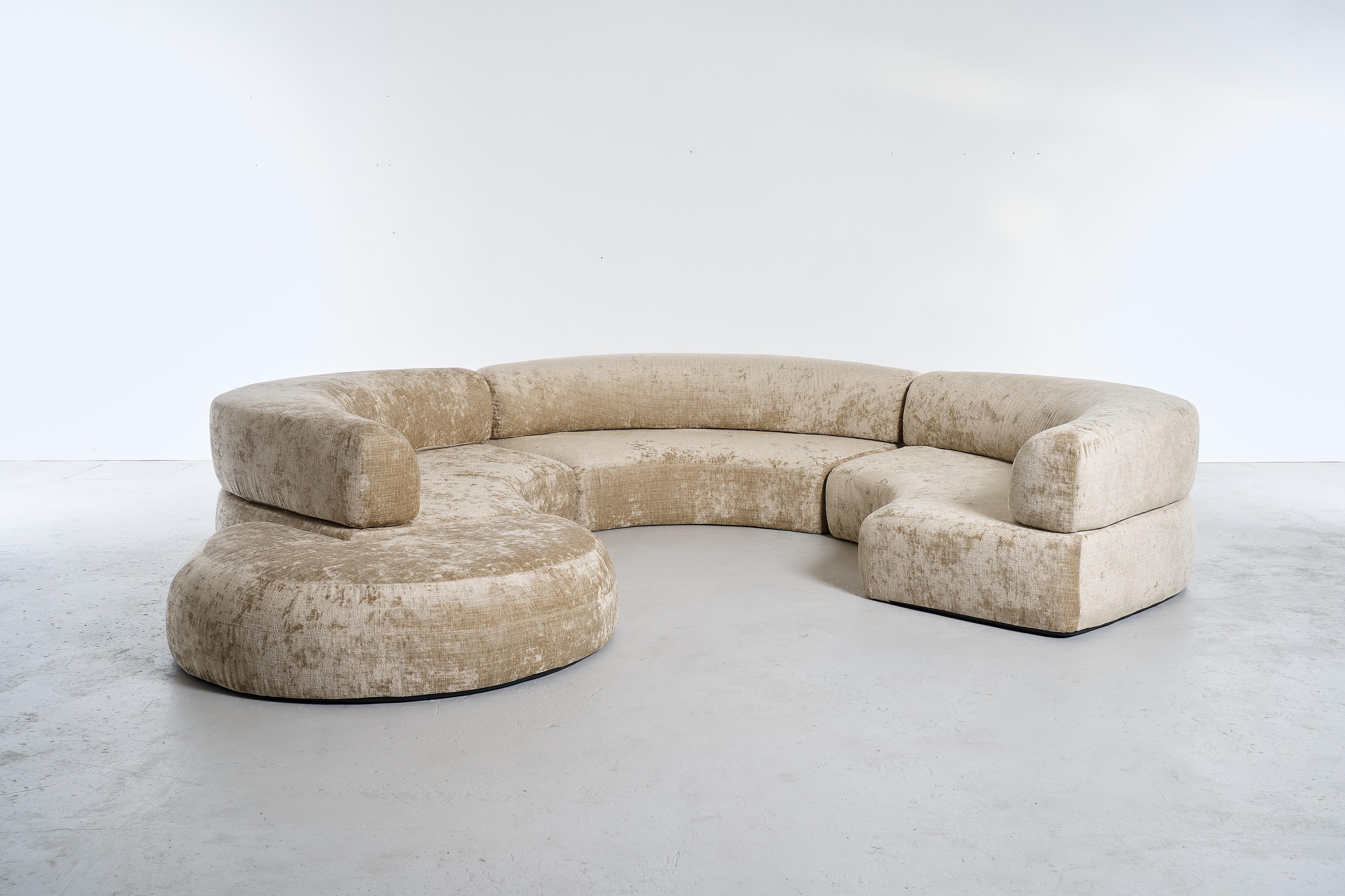 Canapé Environ Zero par Ennio Chiggio pour Nikol International, Italie, années 1970. Nouvellement restauré et tapissé en Italie.