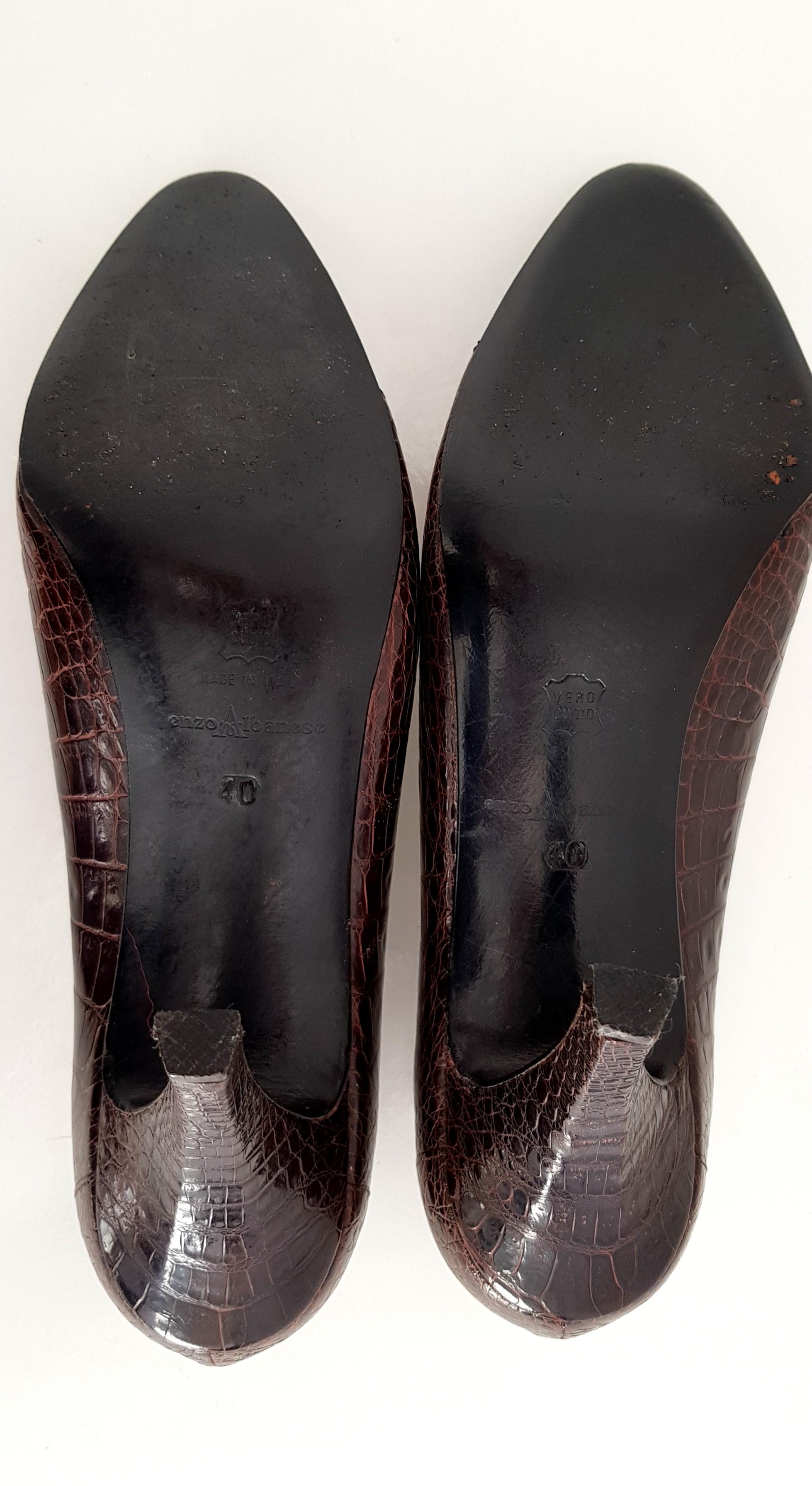 Enzo Albanese Brown Crocodile Leather Heels. Excellent conditions. Size 40 (EU) In Excellent Condition For Sale In Somo (Santander), ES