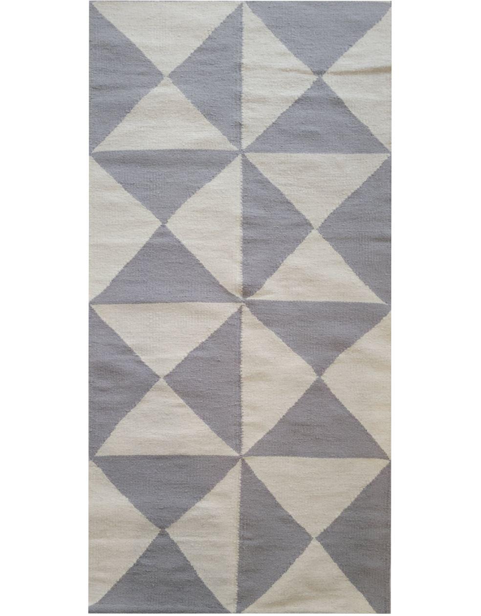 Handgewebter Teppich in Creme und Schwarz 2,5'x6' in Creme im Zustand „Neu“ im Angebot in Mississauga, CA