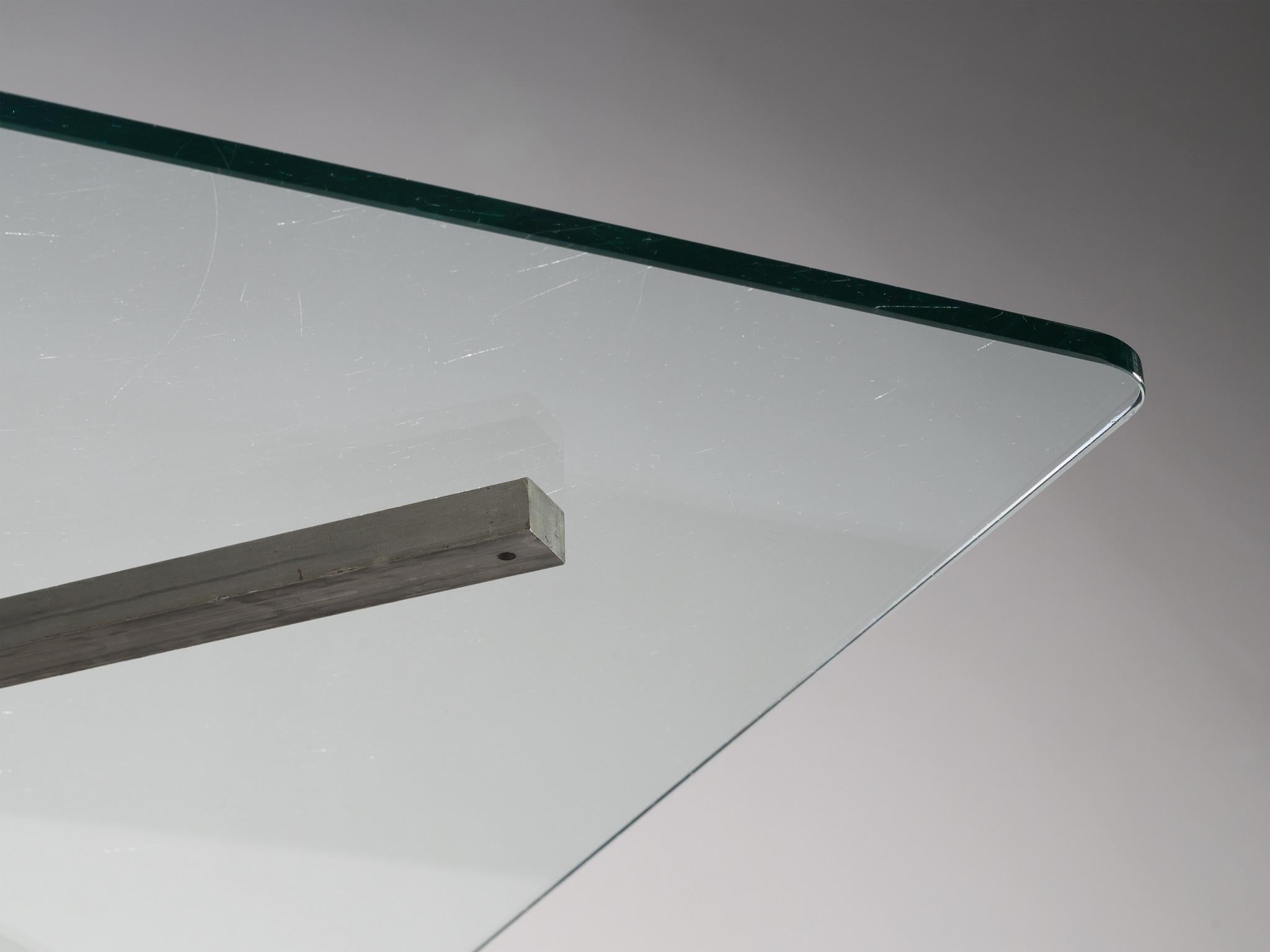 Enzo Mari für Driade: Tisch „Cugino“ aus Glas und gebürstetem Stahl  (Italienisch) im Angebot