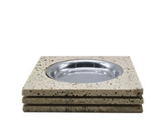 Enzo Mari per F.lli Mannelli Posacenere e portapenne in travertino, Italia anni '70