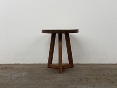 Tavolino rotondo ENZO, tavolino in legno massiccio, tavolo con piedistallo, tavolo personalizzato