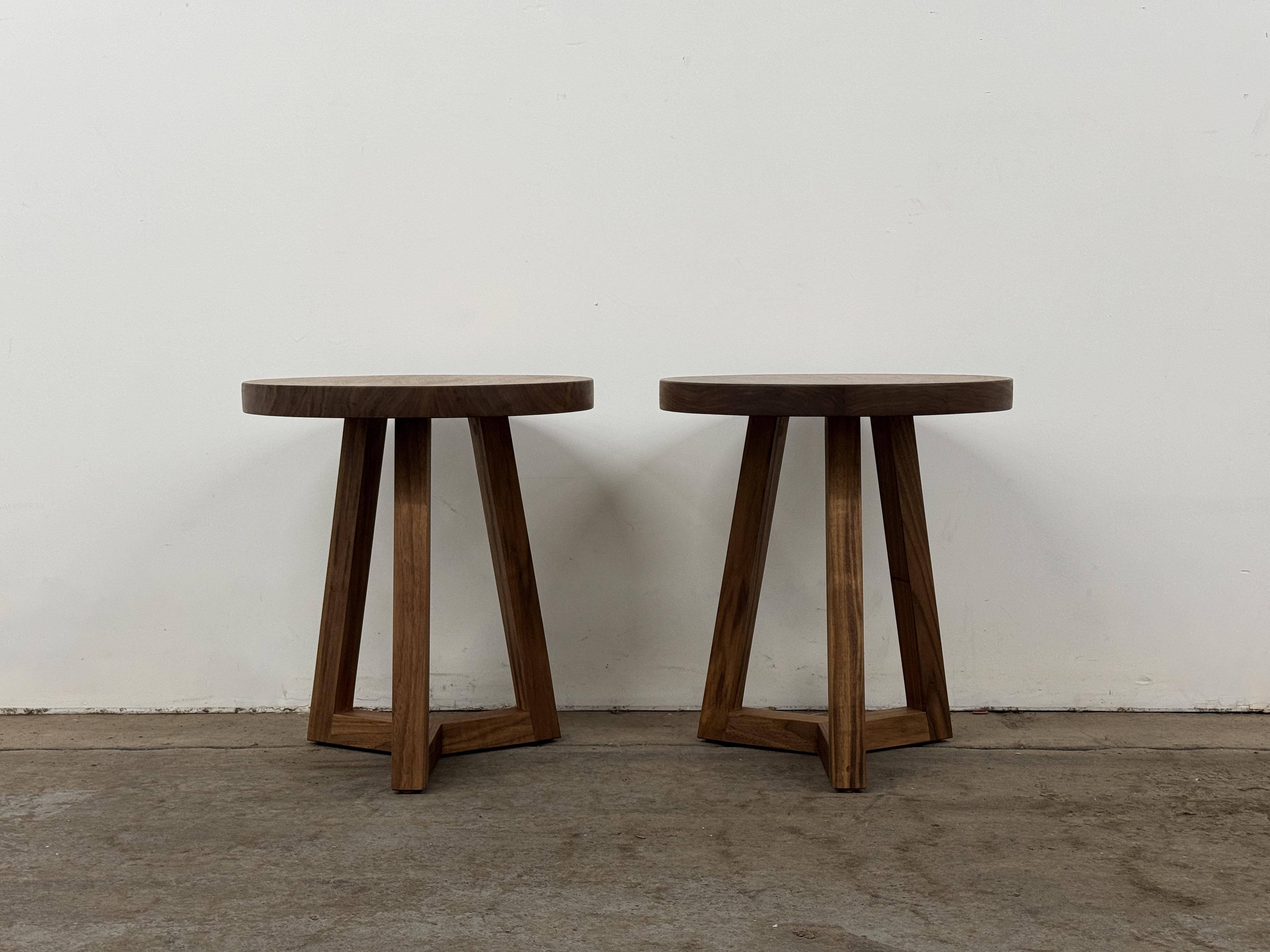 Walnut ENZO Round Side Table, Solid Wood End Table, Pedestal Table, Custom Table For Sale