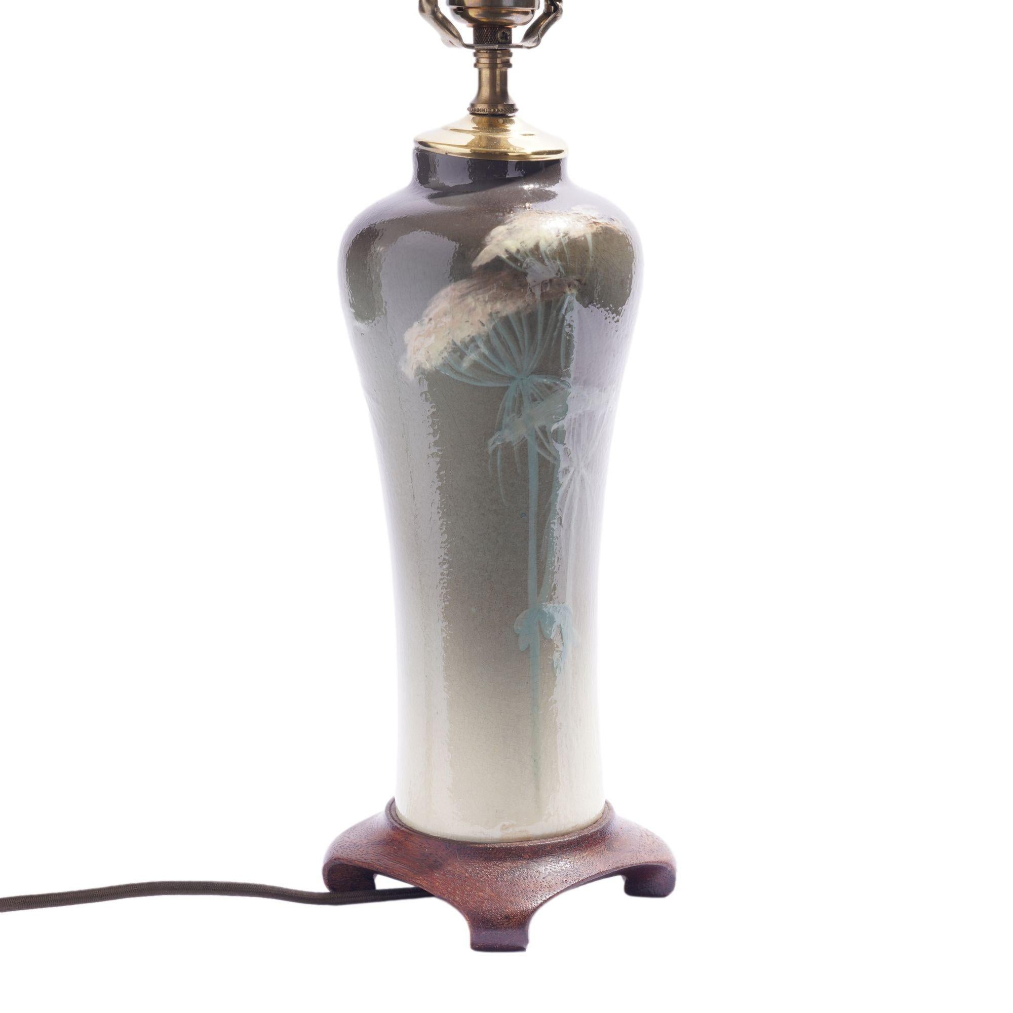 Lampe vase en céramique émaillée océanienne de Weller Pottery, vers 1898-1918 Bon état - En vente à Kenilworth, IL