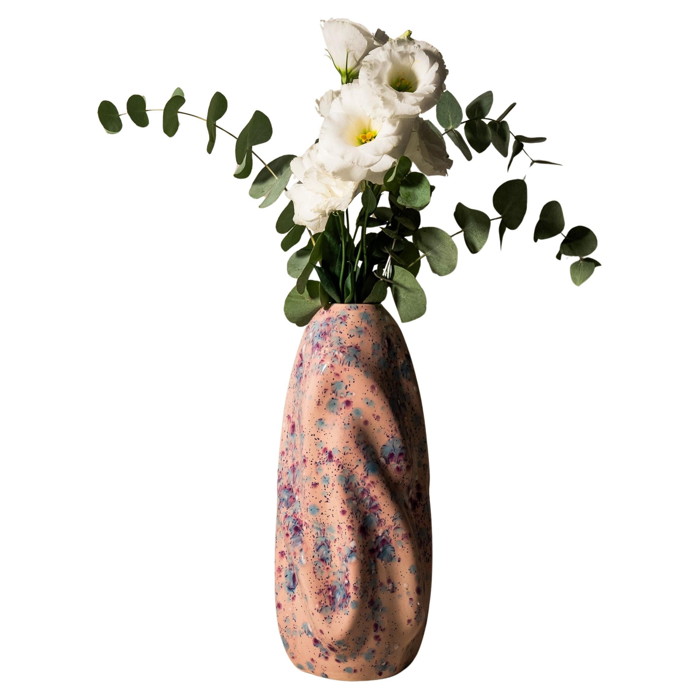 Vaso in ceramica EOS Contemporary realizzato a mano da Busra Ozdemir