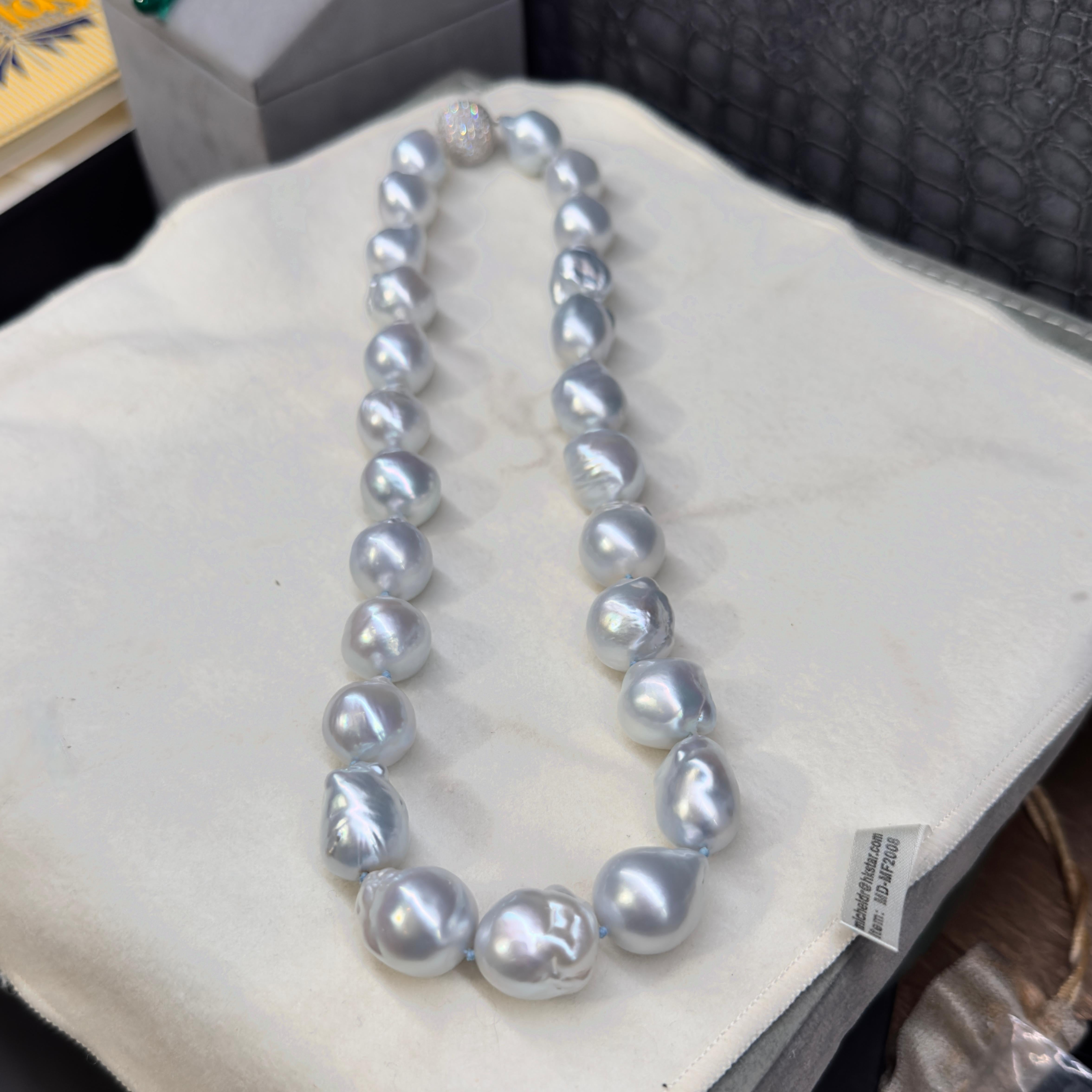Perle Strand de perles baroques des mers du Sud d'Australie en vente