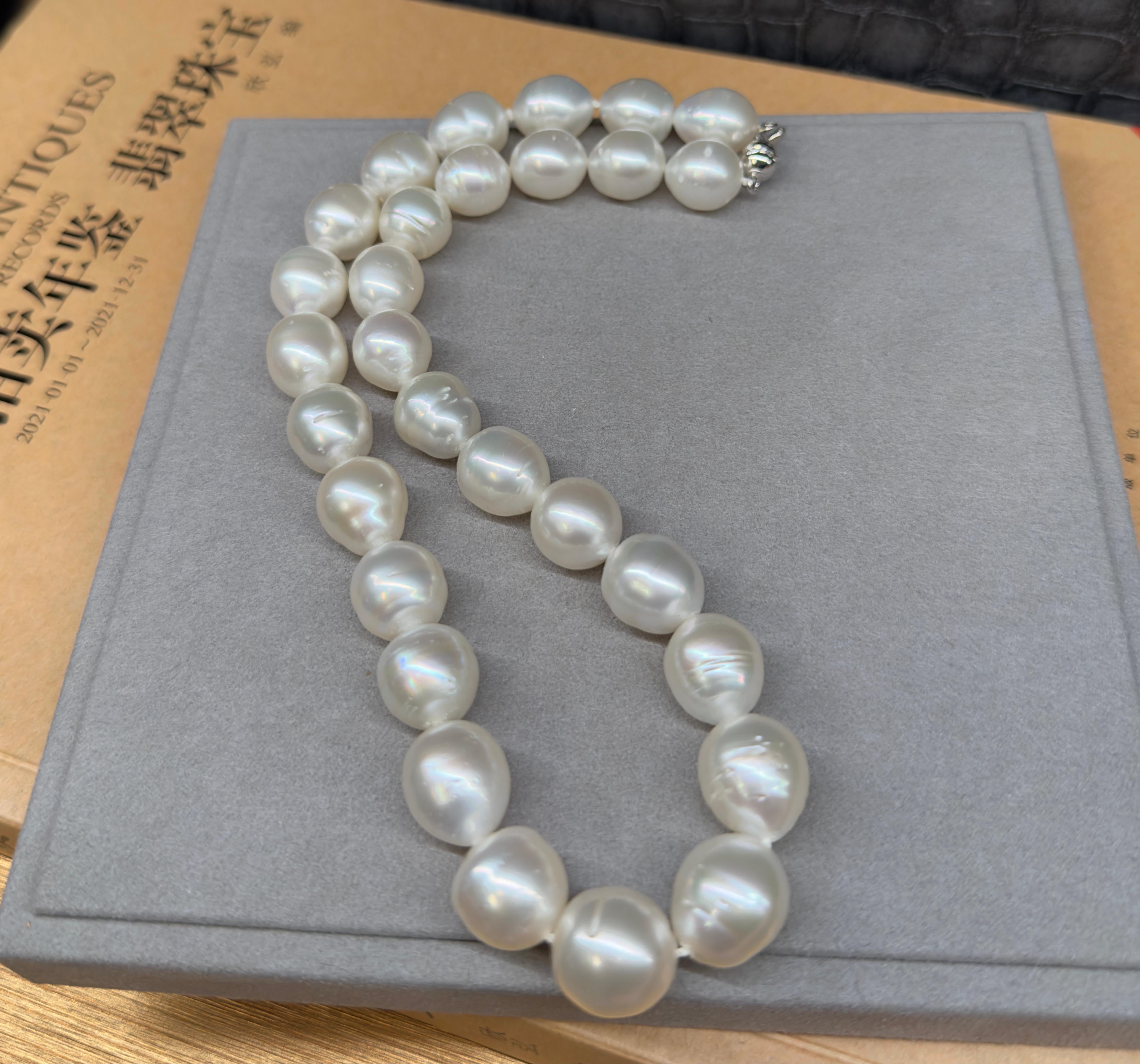 Contemporary Eostre Australian South Sea Circle Pearl Strand Necklace with White Gold Clasp For Sale