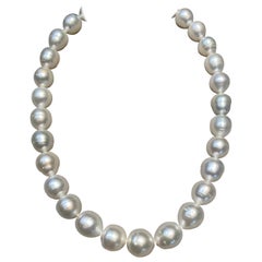 Collier de perles des mers du Sud d'Australie Eostre avec fermoir en or blanc