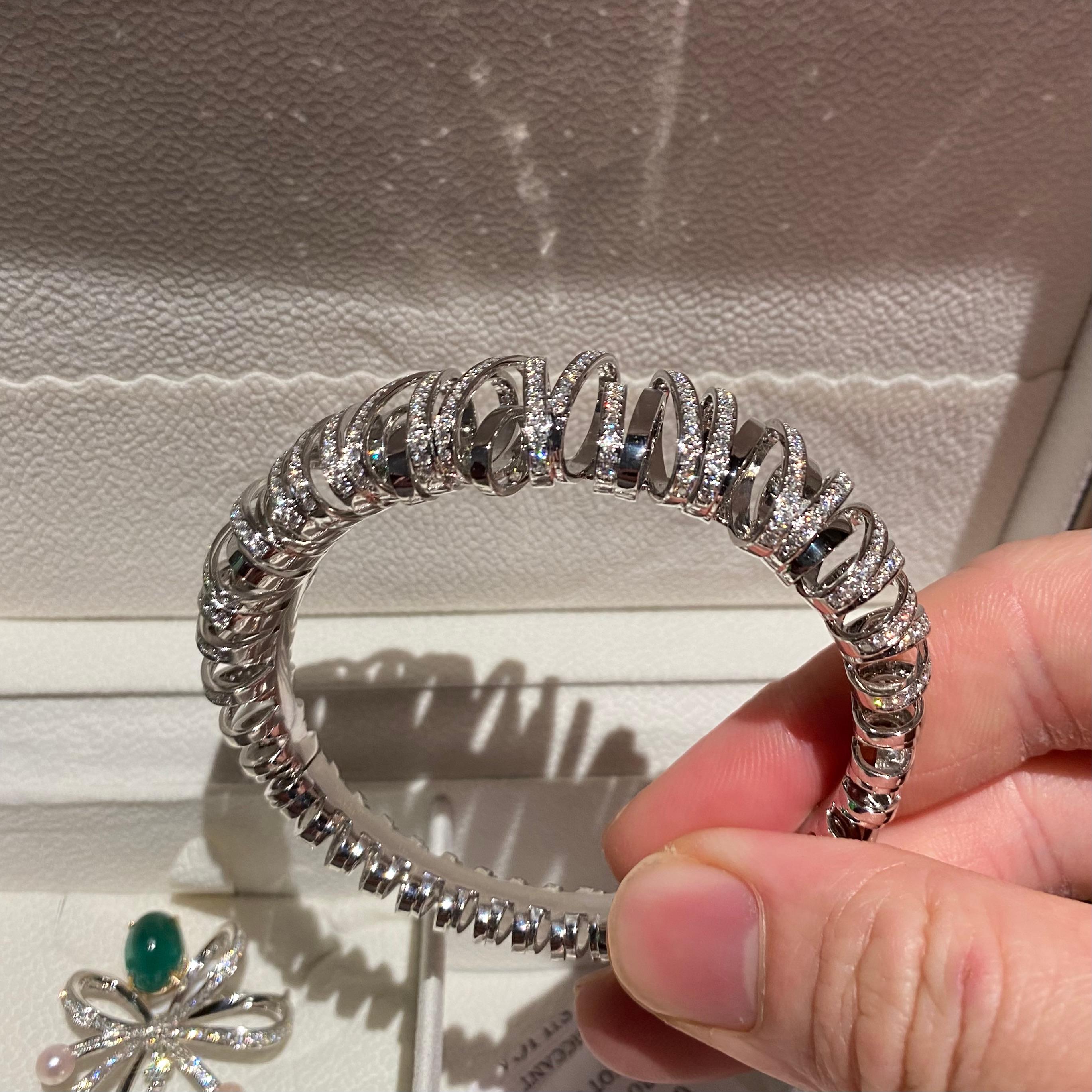 Contemporain Bracelet Eostre en or blanc 18 carats avec diamant en forme de nid d'oiseau en vente