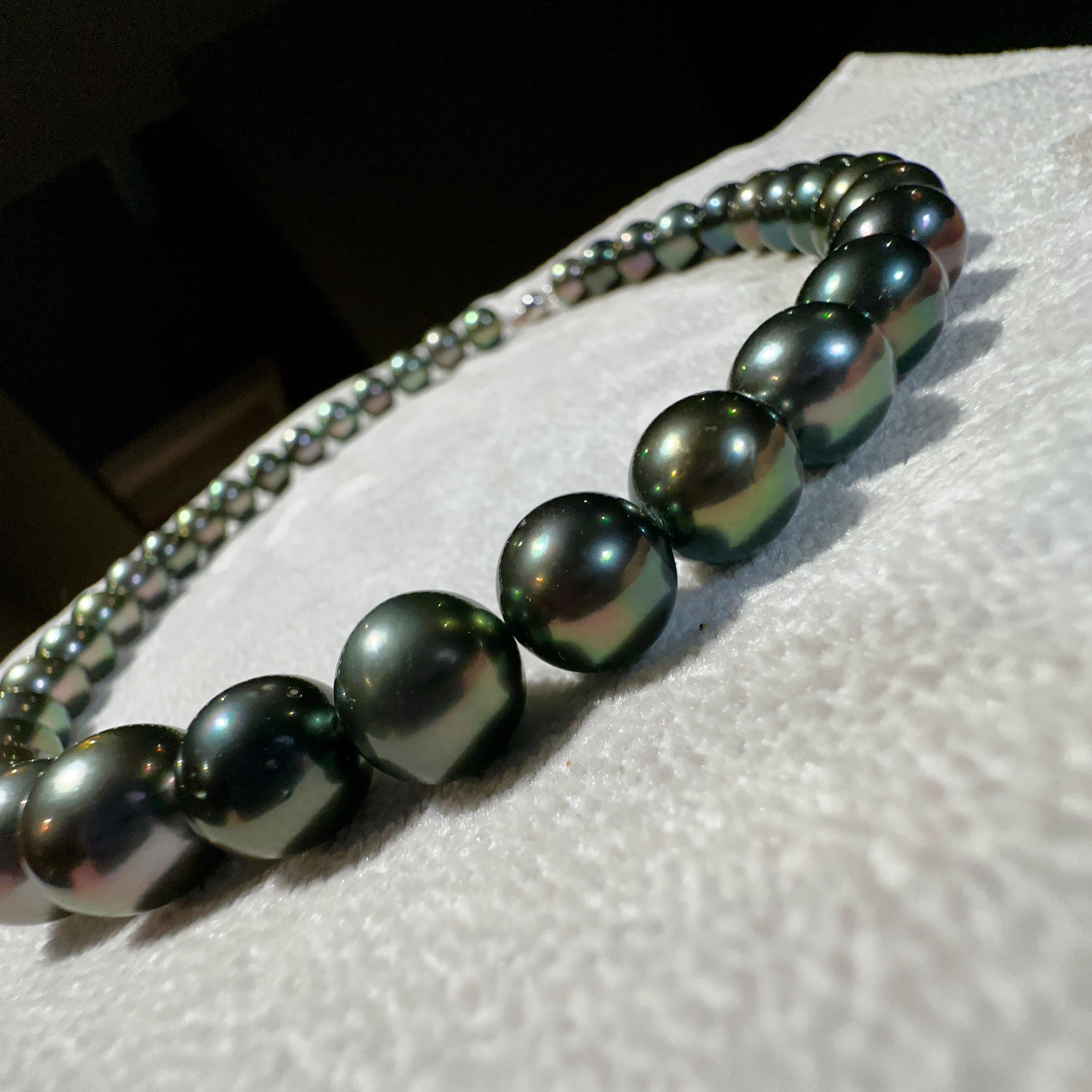 Bead Eostre Black Tahitian Pearl Strand Necklace with 18K Clasp For Sale