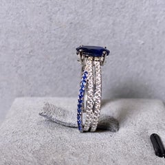 Bague Eostre en or blanc 18 carats, saphir bleu et diamant