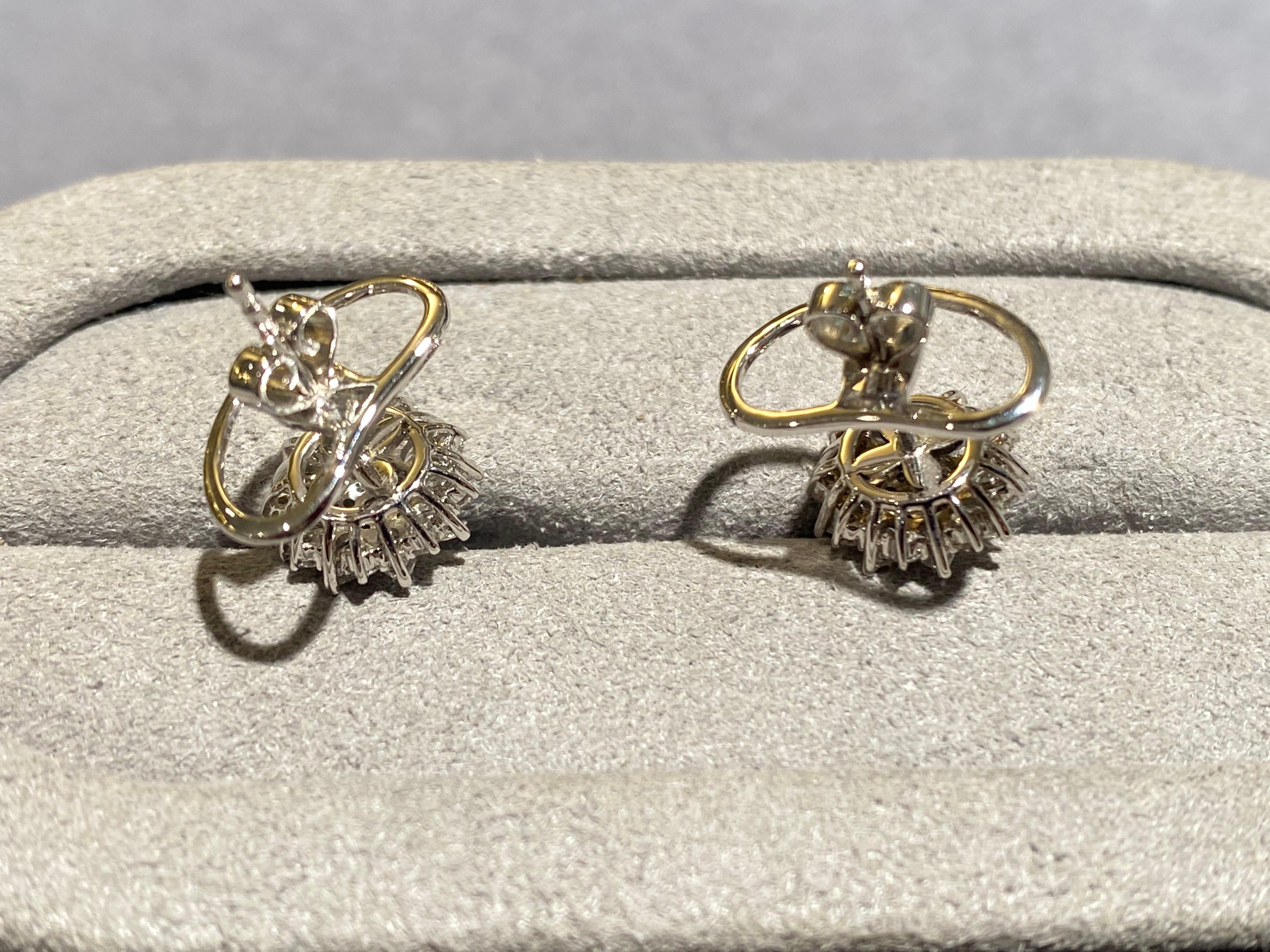 Eostre Flower Motif Diamond Earrings in 18k White Gold In New Condition For Sale In Melbourne, AU