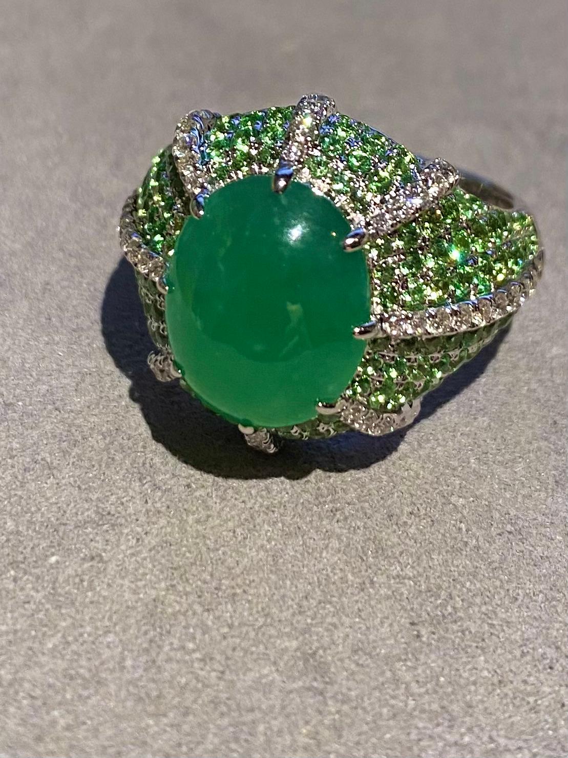 Eostre Jadeite and Diamond 18K White Gold Ring In New Condition For Sale In Melbourne, AU