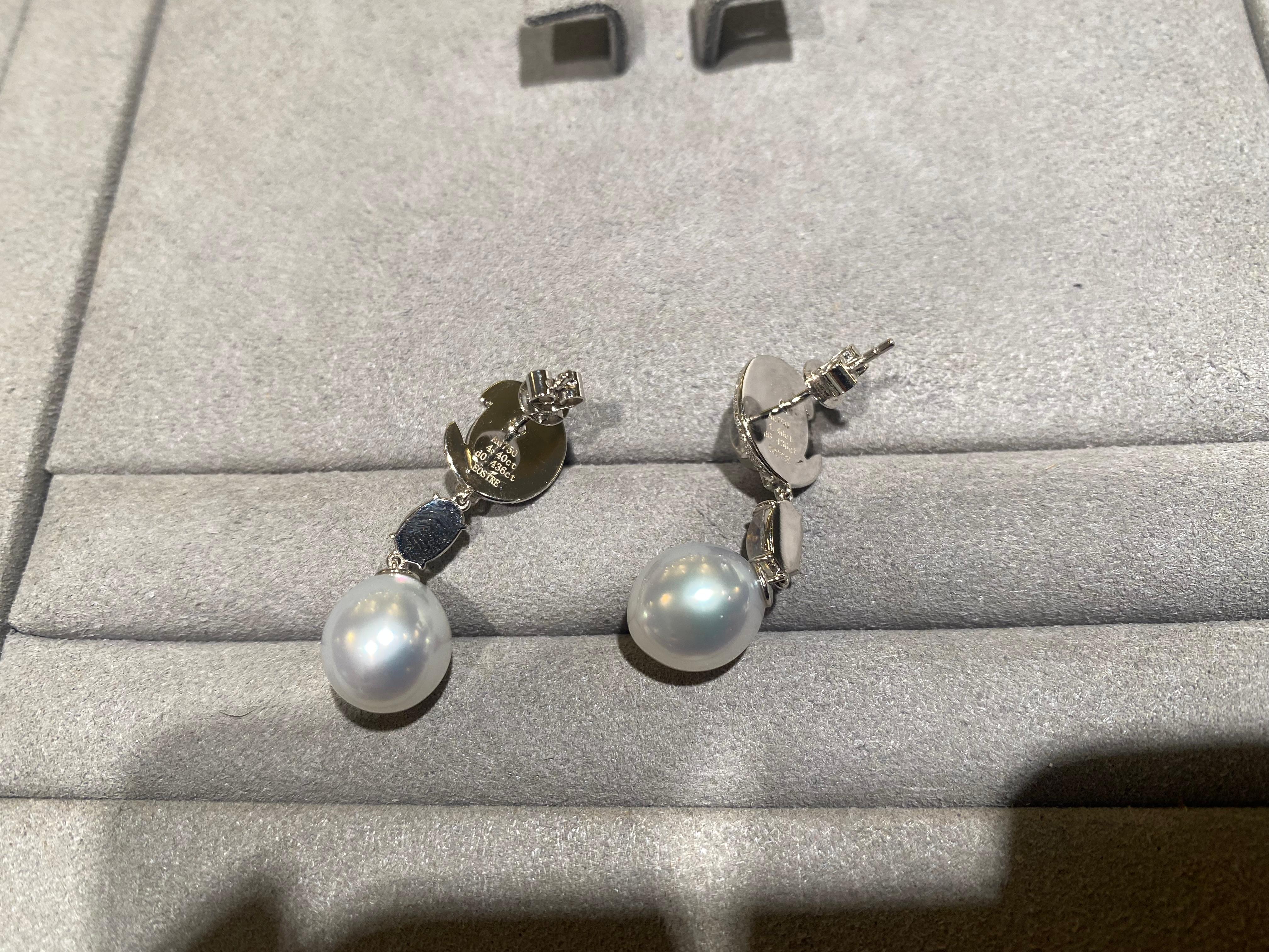 Eostre Mondstein, weiße Südseeperle und Diamant-Ohrring aus 18 Karat Gold Damen im Angebot
