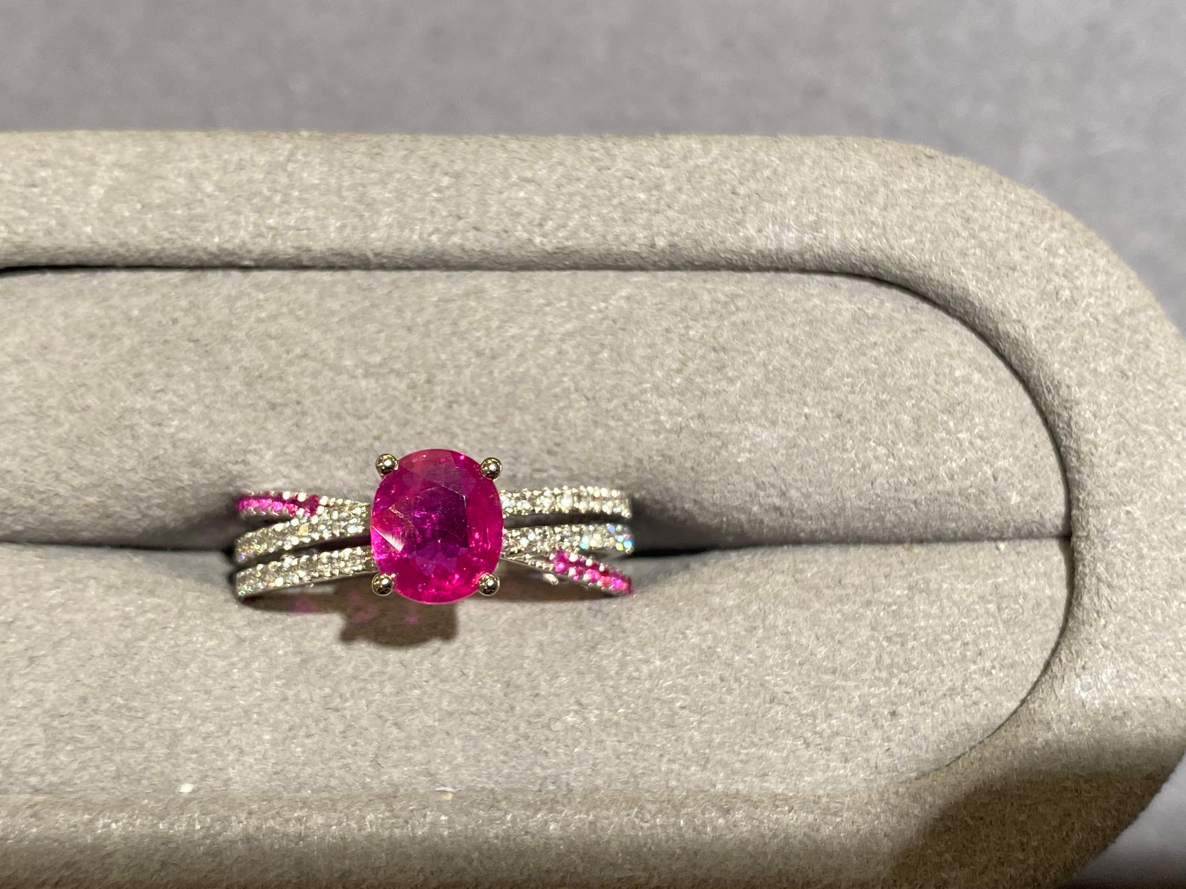 Women's or Men's Eostre Purplish Pink Sapphire and Diamond Ring in 18k White Gold For Sale