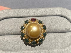 Colgante de Rubí Eostre, Jadeíta Tipo A y Diamante en Oro Amarillo de 18k