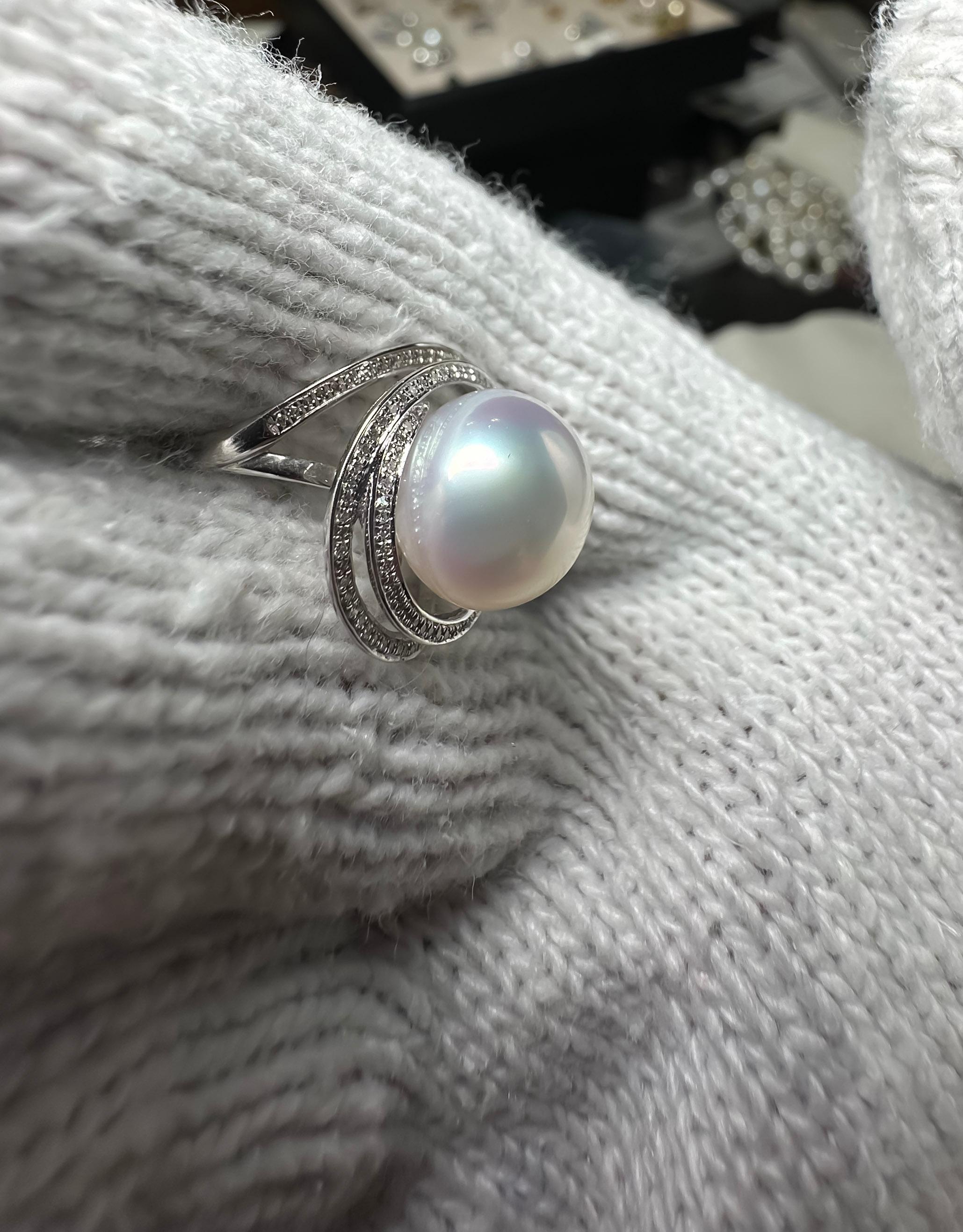 Contemporary Eostre South Sea Pearl and Diamond Ring in White  Gold For Sale