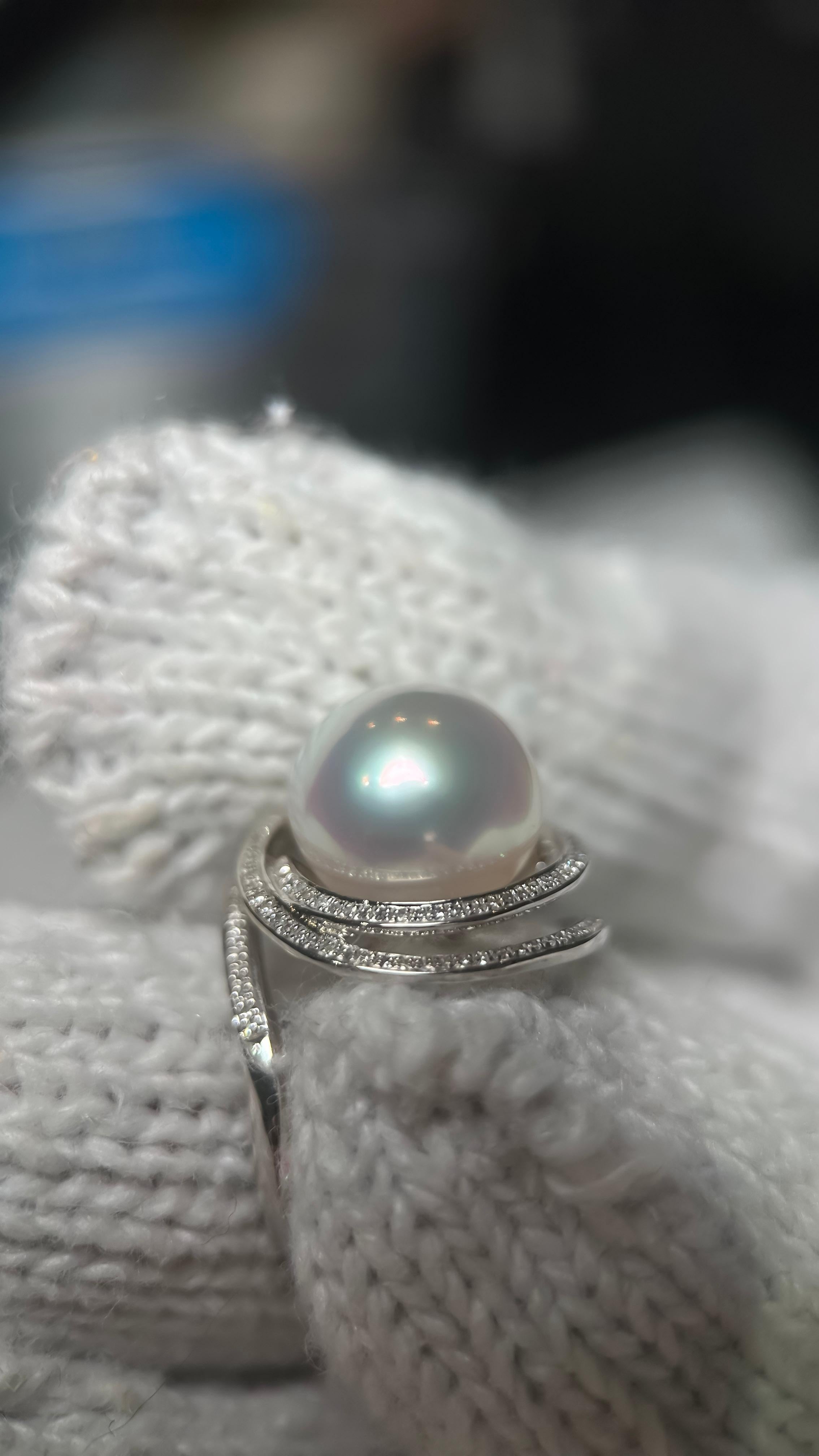 Eostre South Sea Pearl and Diamond Ring in White  Gold In New Condition For Sale In Melbourne, AU