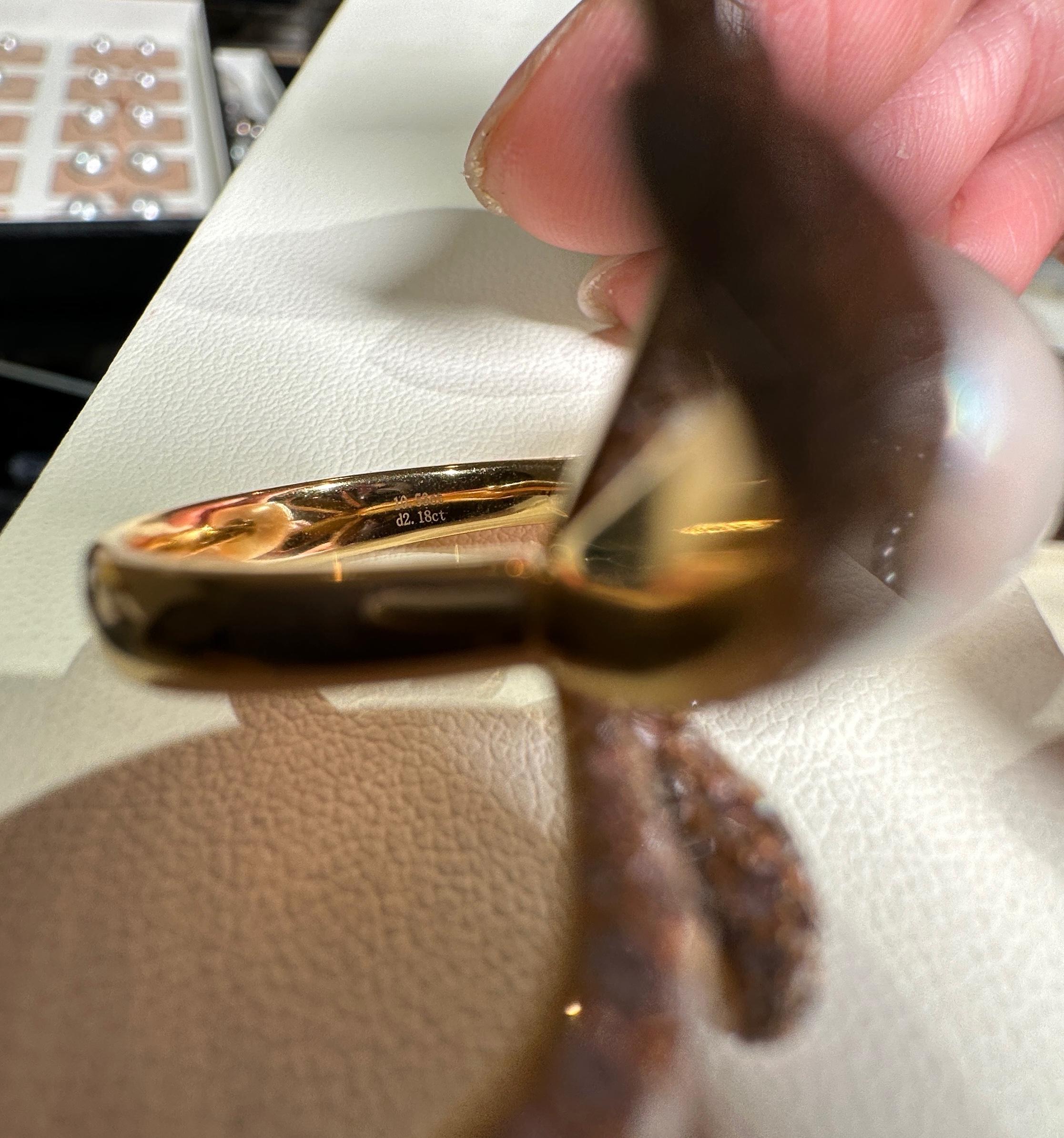 Eostre South Sea Pearl and Diamond Ring in yellow Gold In New Condition For Sale In Melbourne, AU
