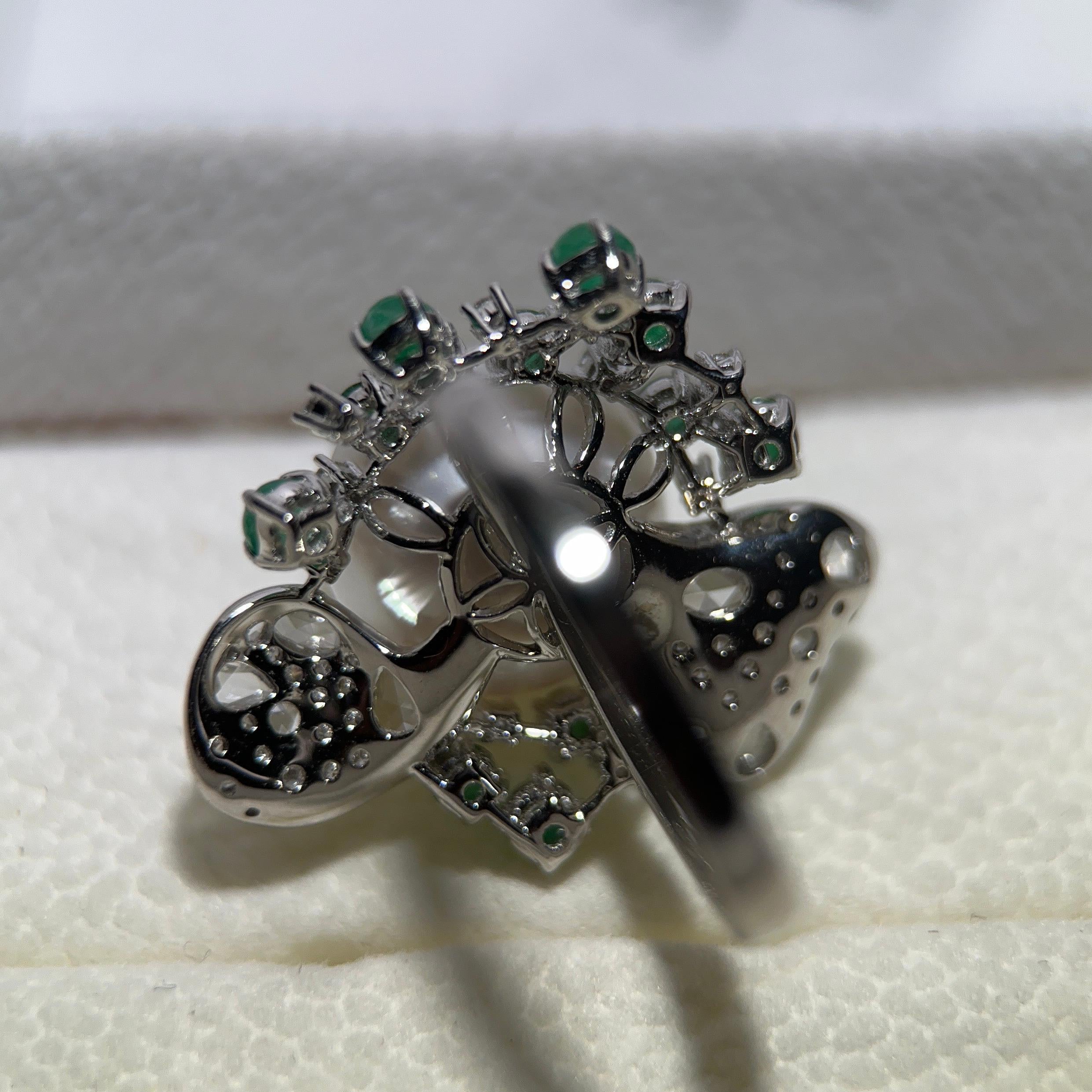 Brilliant Cut Eostre South Sea Pearl, Emerald and Diamond Ring in White Gold For Sale