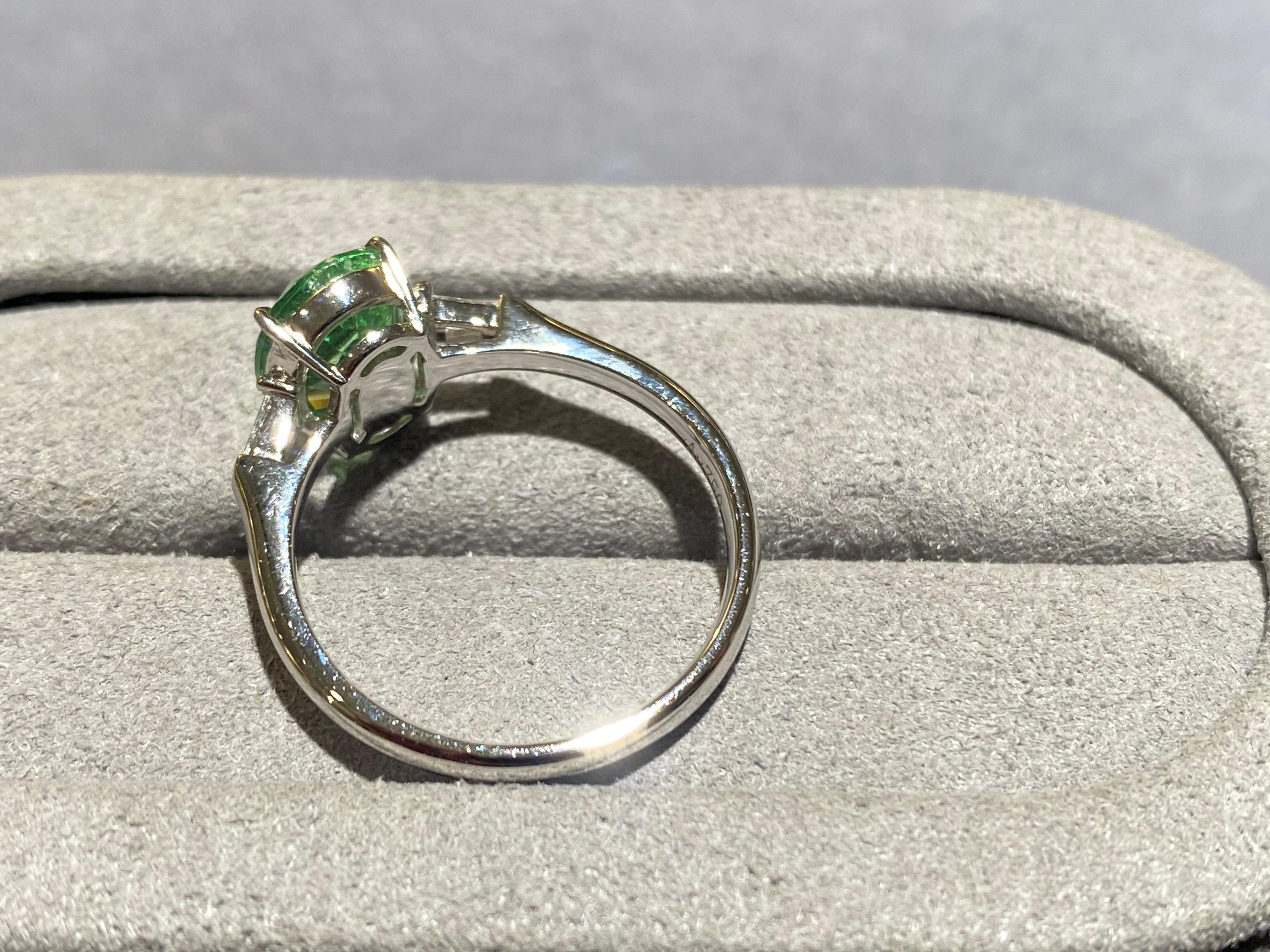 Eostre Tsavorite and Diamond Three-Stone Ring in 18k White Gold In New Condition For Sale In Melbourne, AU