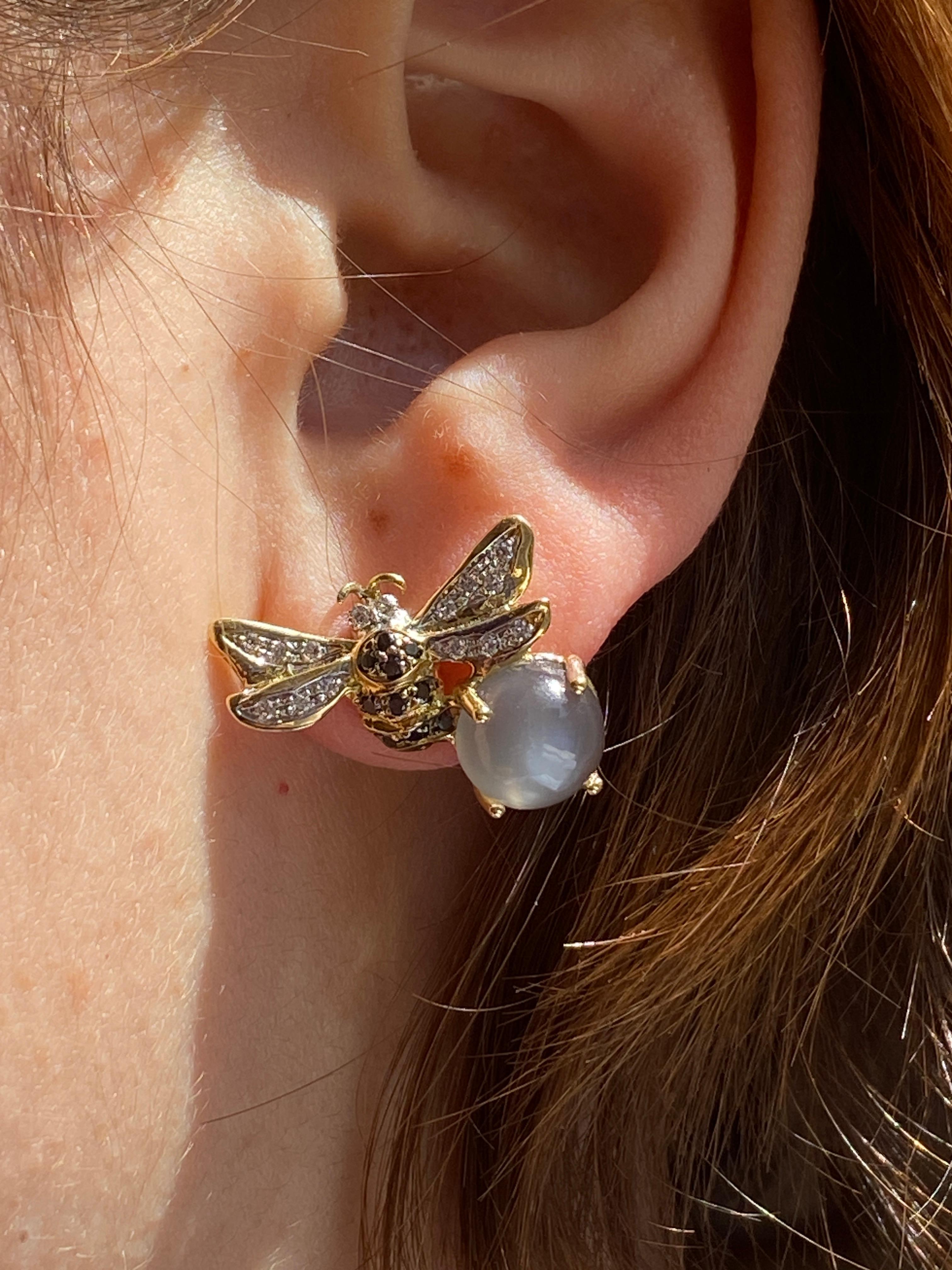 Ephemery 18K Yellow Gold Labradorite White Diamonds Stud Bee Earrings For Sale 2