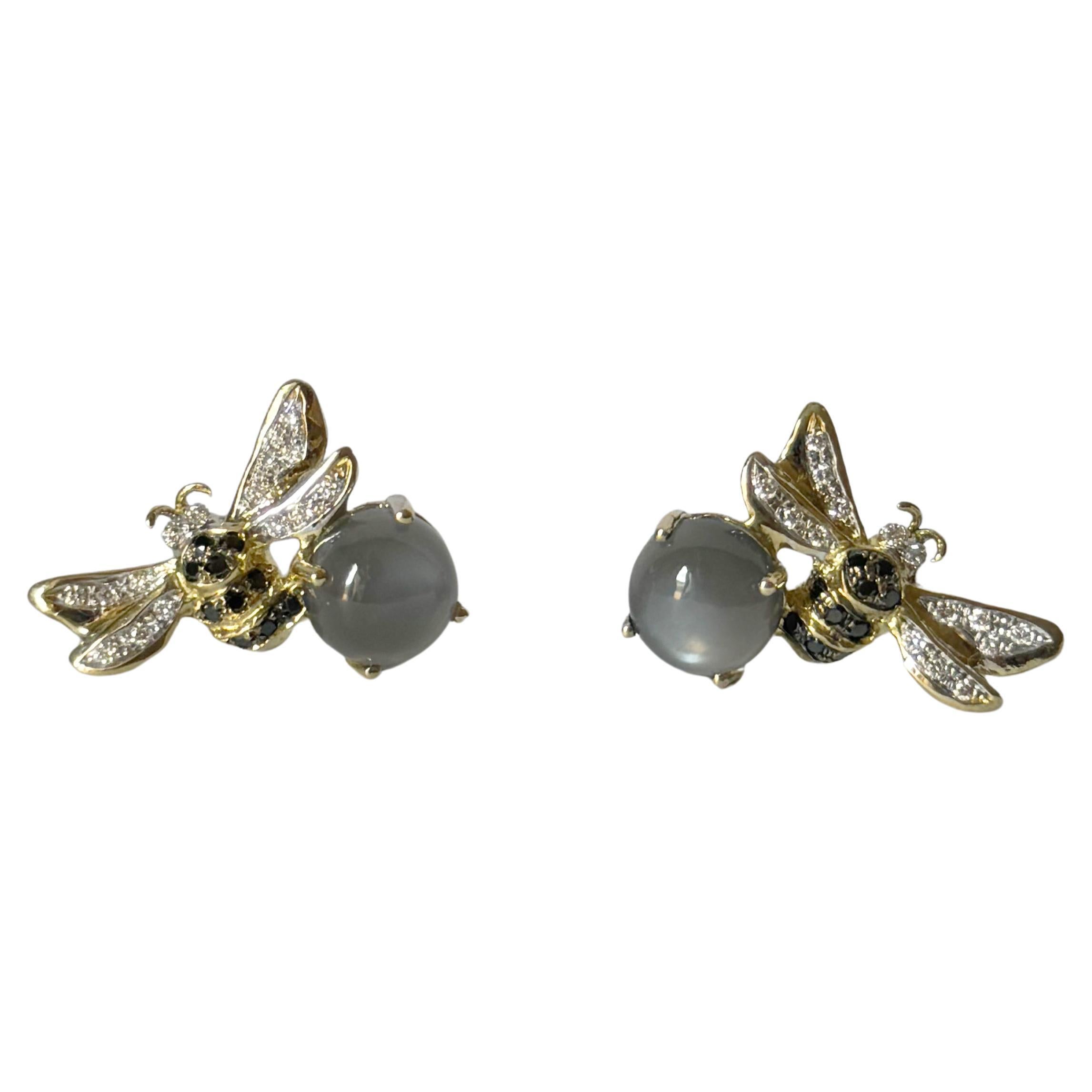 Ephemery 18K Yellow Gold Labradorite White Diamonds Stud Bee Earrings